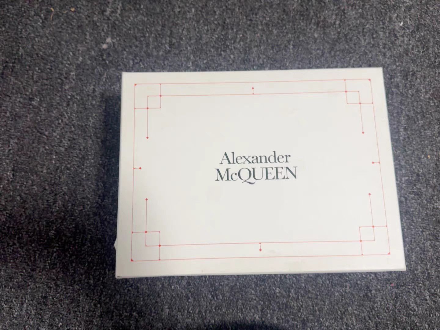 Alexander McQueen McQueen Oversized Leather Low-Top Sneakers K13 Size US 8 / IT 38 - 6 Thumbnail