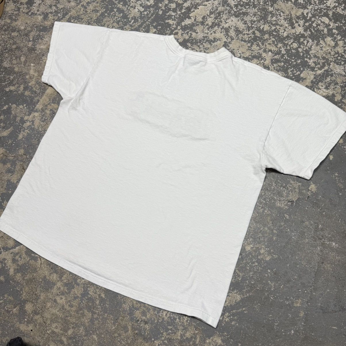 Vintage Vintage New York Yankees White 2001 Tshirt Size US XXL / EU 58 / 5 - 12 Thumbnail