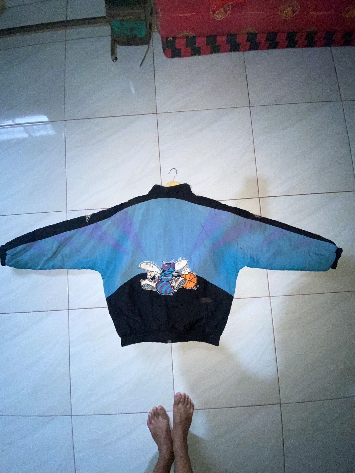 Chalk Line × Pro Player × Starter Vintage starter Charlotte Hornets Size US XL / EU 56 / 4 - 5 Thumbnail