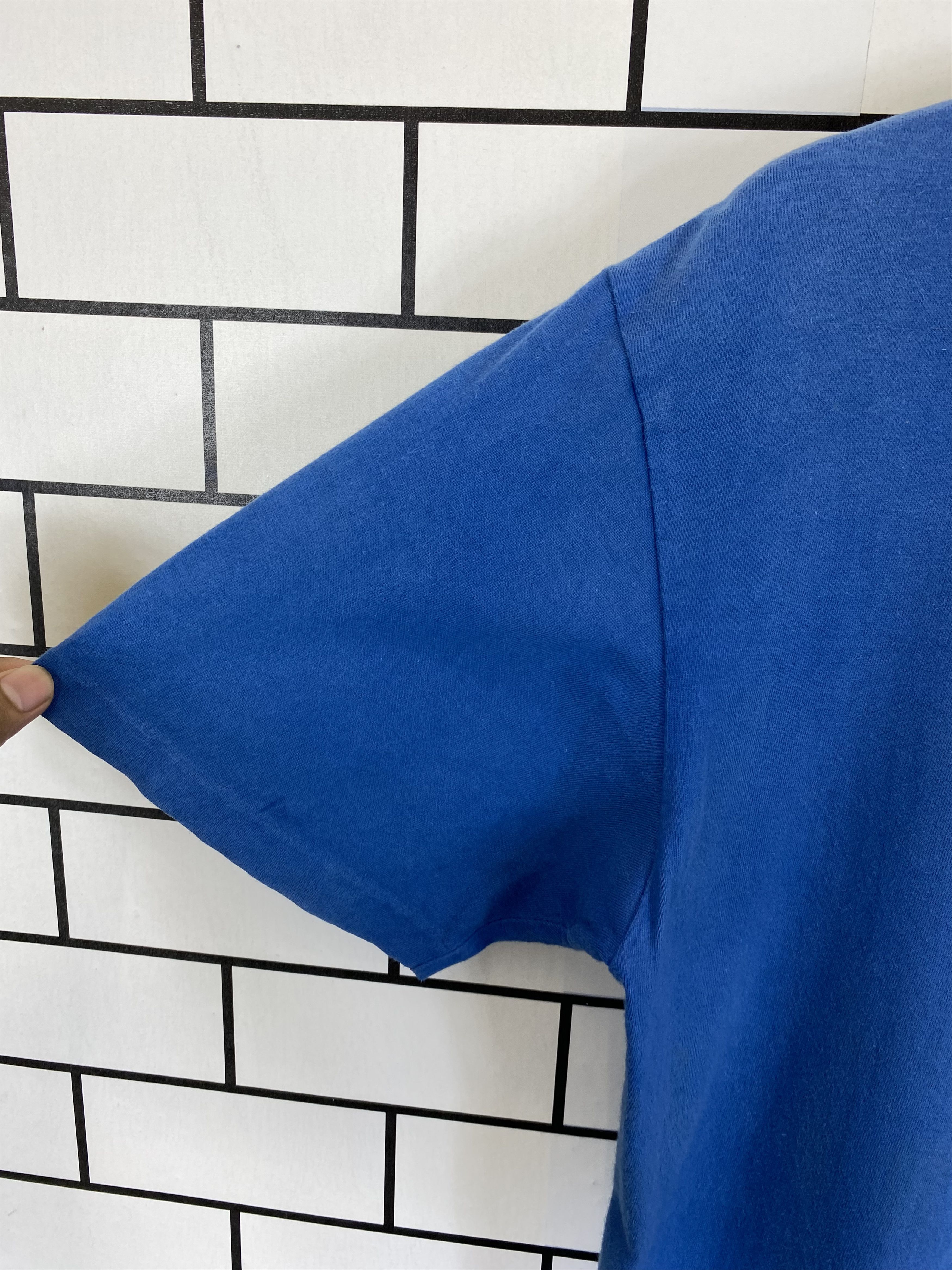 Blue Blue Japan Vintage Y2K Japanese Brand Blue Blue T-Shirt Size US L / EU 52-54 / 3 - 9 Thumbnail