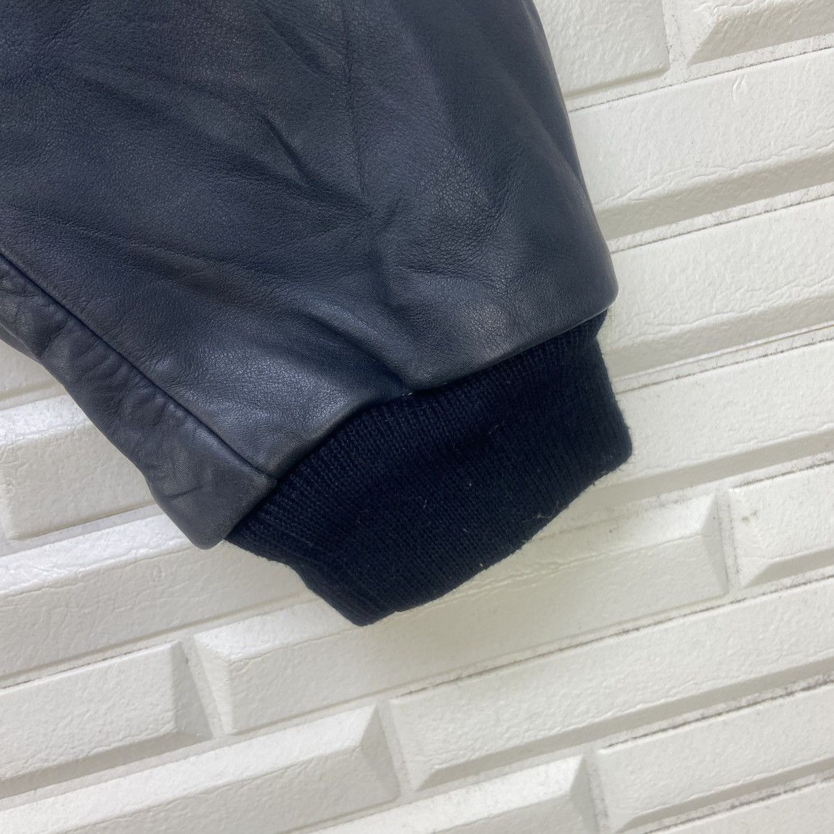 Chevignon Vtg Chevignon Honnor 350th Roll Airflyte A-2 Type Leather Size US M / EU 48-50 / 2 - 9 Thumbnail