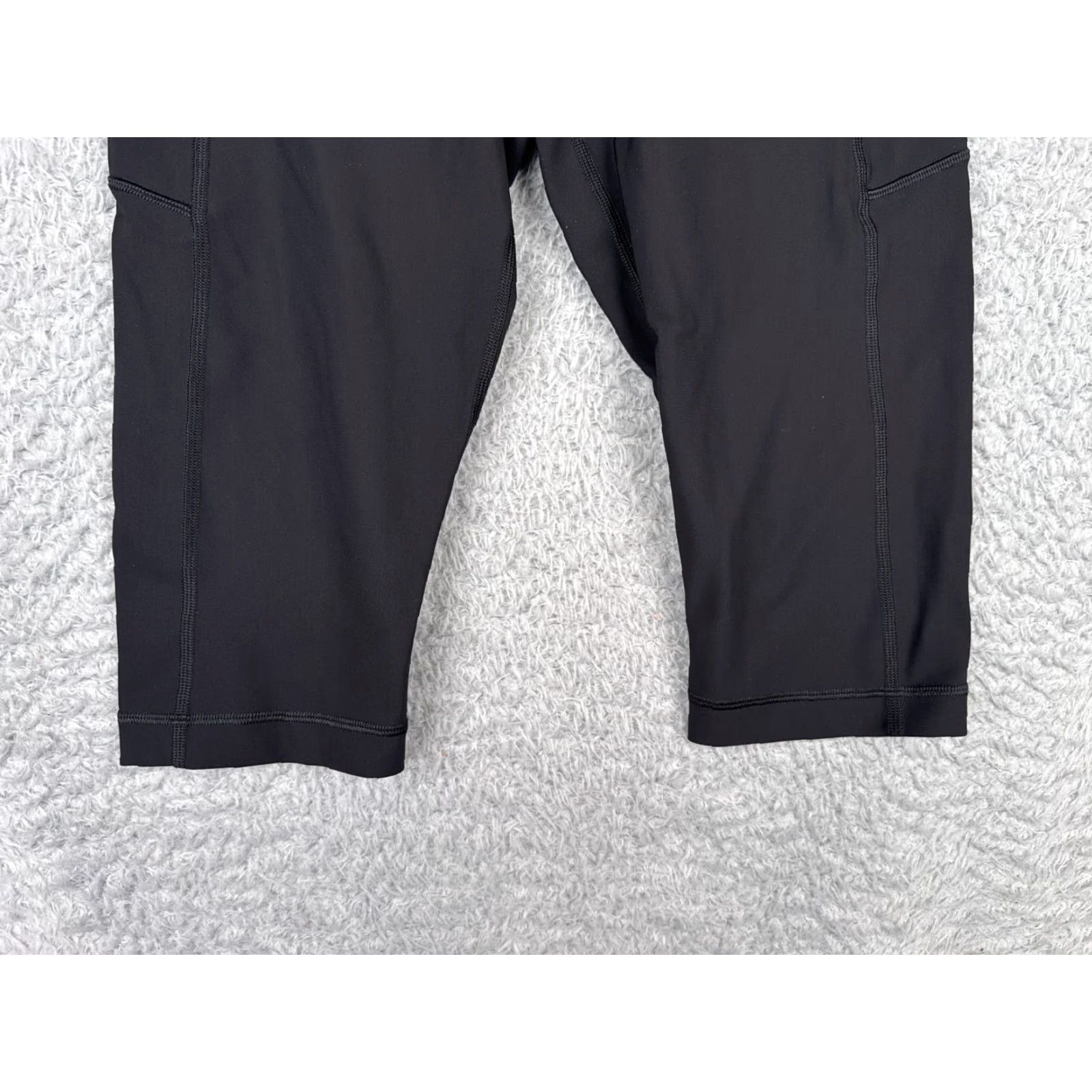 Lululemon Lululemon Women's Cropped Pants 8 Black High Rise Paddle Board Yoga Athleisure Size 30" / US 8 / IT 44 - 4 Thumbnail