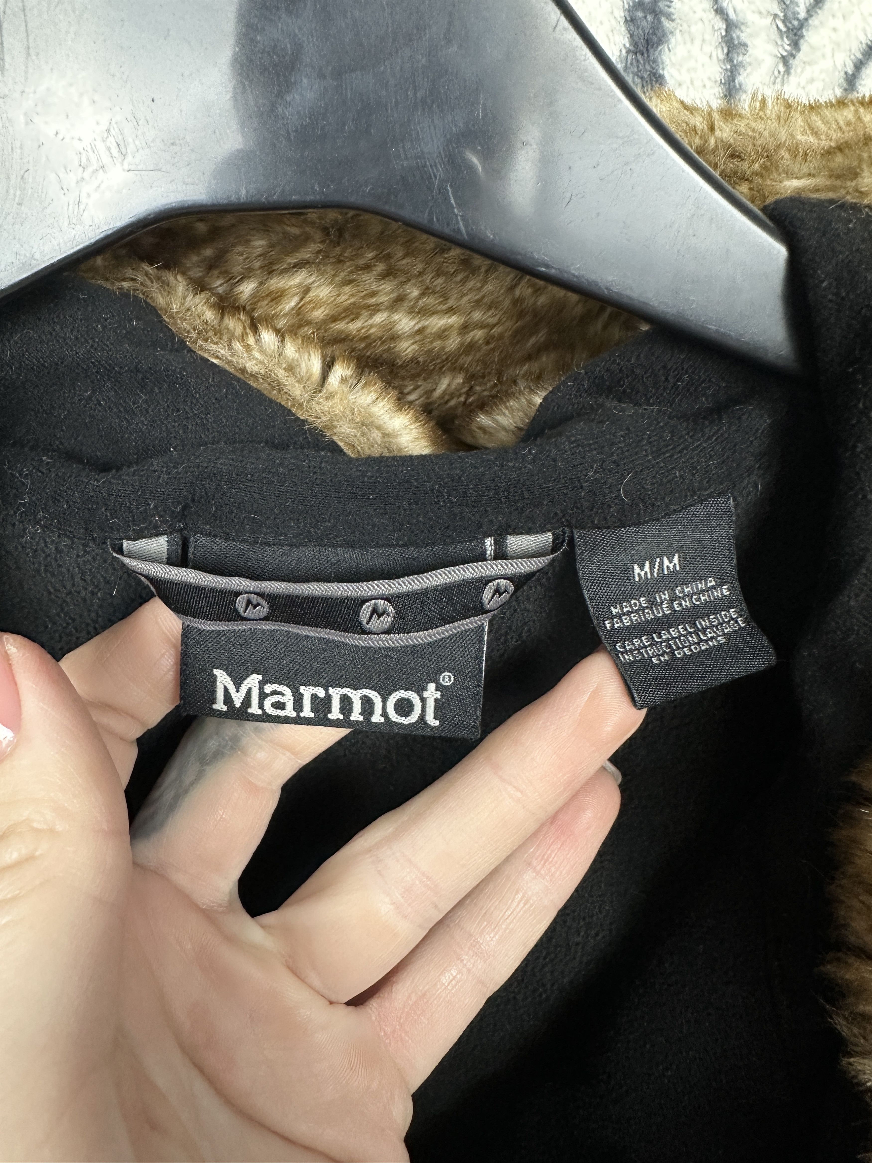 Marmot Marmot Womens Softshell Faux Fur Waterproof Vest Size M / US 6-8 / IT 42-44 - 7 Thumbnail