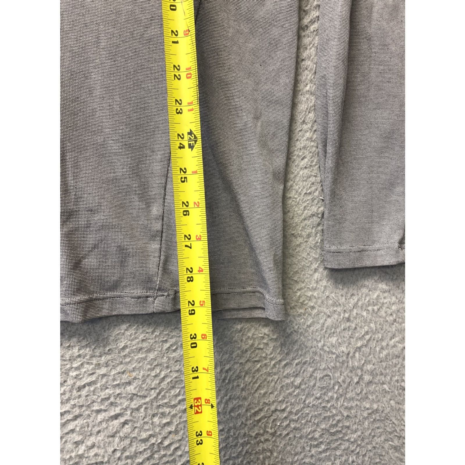 Patagonia Patagonia Shirt Men's Long Sleeve Logo Stretch Active XL Gray 104-45 / T-Shirt / Modern Recycled Fair Trade / Patagonia P-6 (Product Line) Size US XL / EU 56 / 4 - 6 Thumbnail