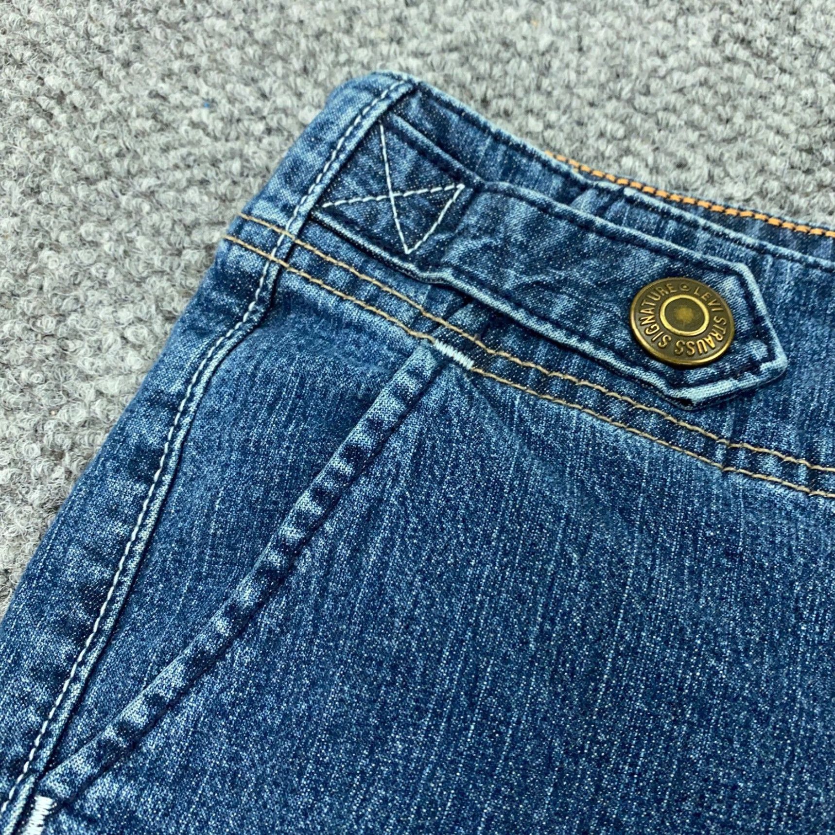 Levi's Levi Strauss Signature Cropped Jeans Womens Size 14 Blue Stretch Split Hem Size 36" / US 14 / IT 50 - 4 Thumbnail