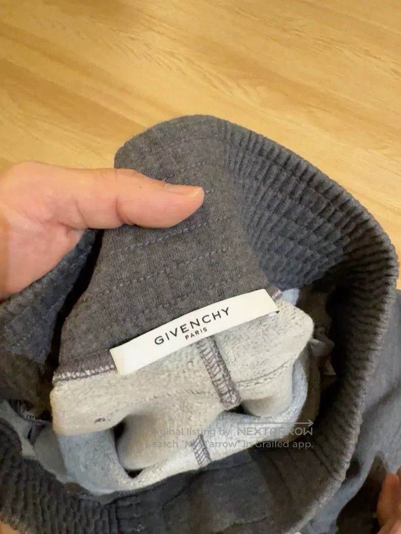 Givenchy Givenchy SizeS Black Horned Madonna Sweatshirt Size US 30 / EU 46 - 2 Thumbnail