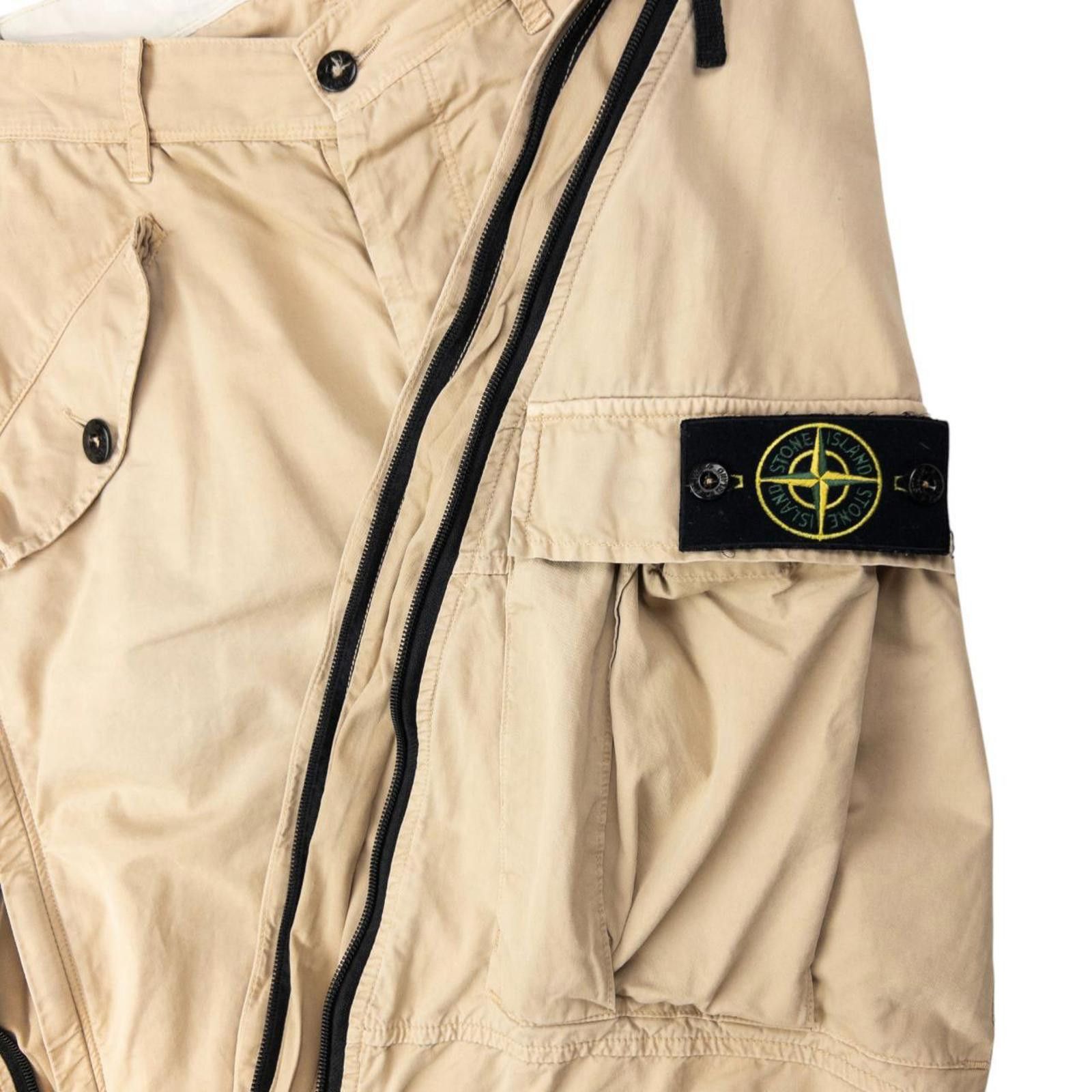 Stone Island Vintage Stone Island Zip Extension Cargo Shorts Size W35 Size US 35 - 5 Thumbnail