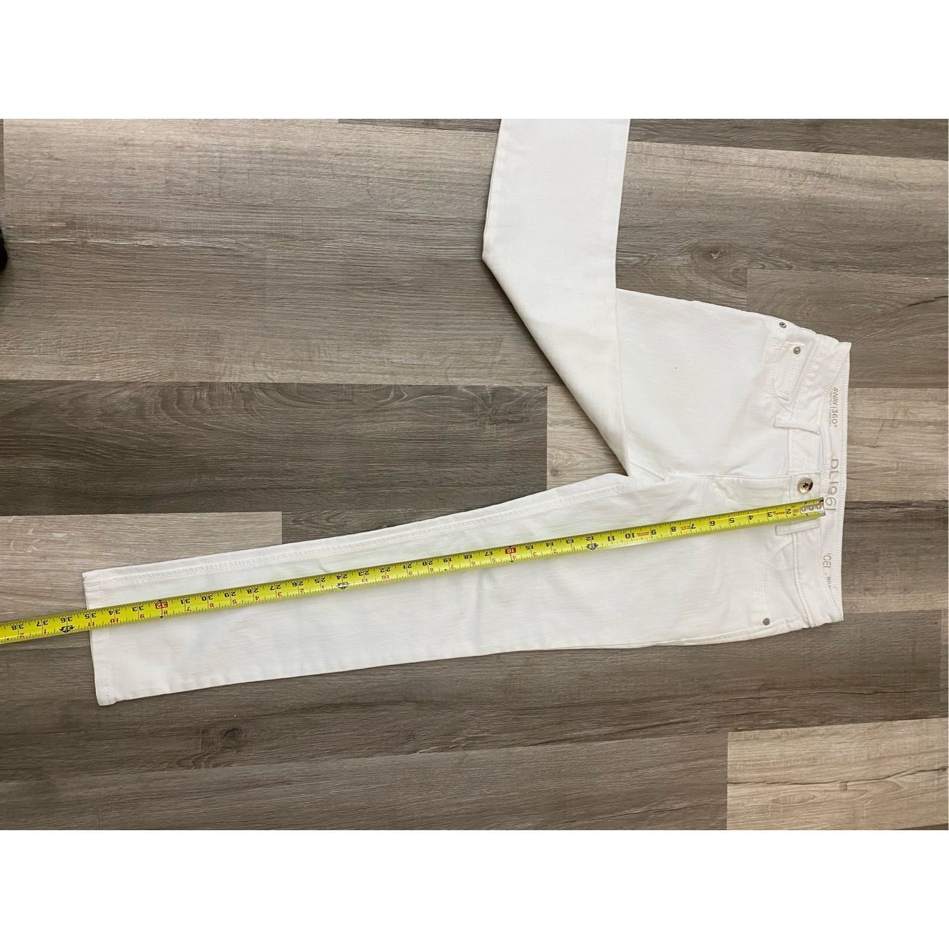 DL1961 DL1961 Angel Mid Rise Skinny Ankle Jeans in Milk White, Size Size 27" / US 4 / IT 40 - 3 Thumbnail