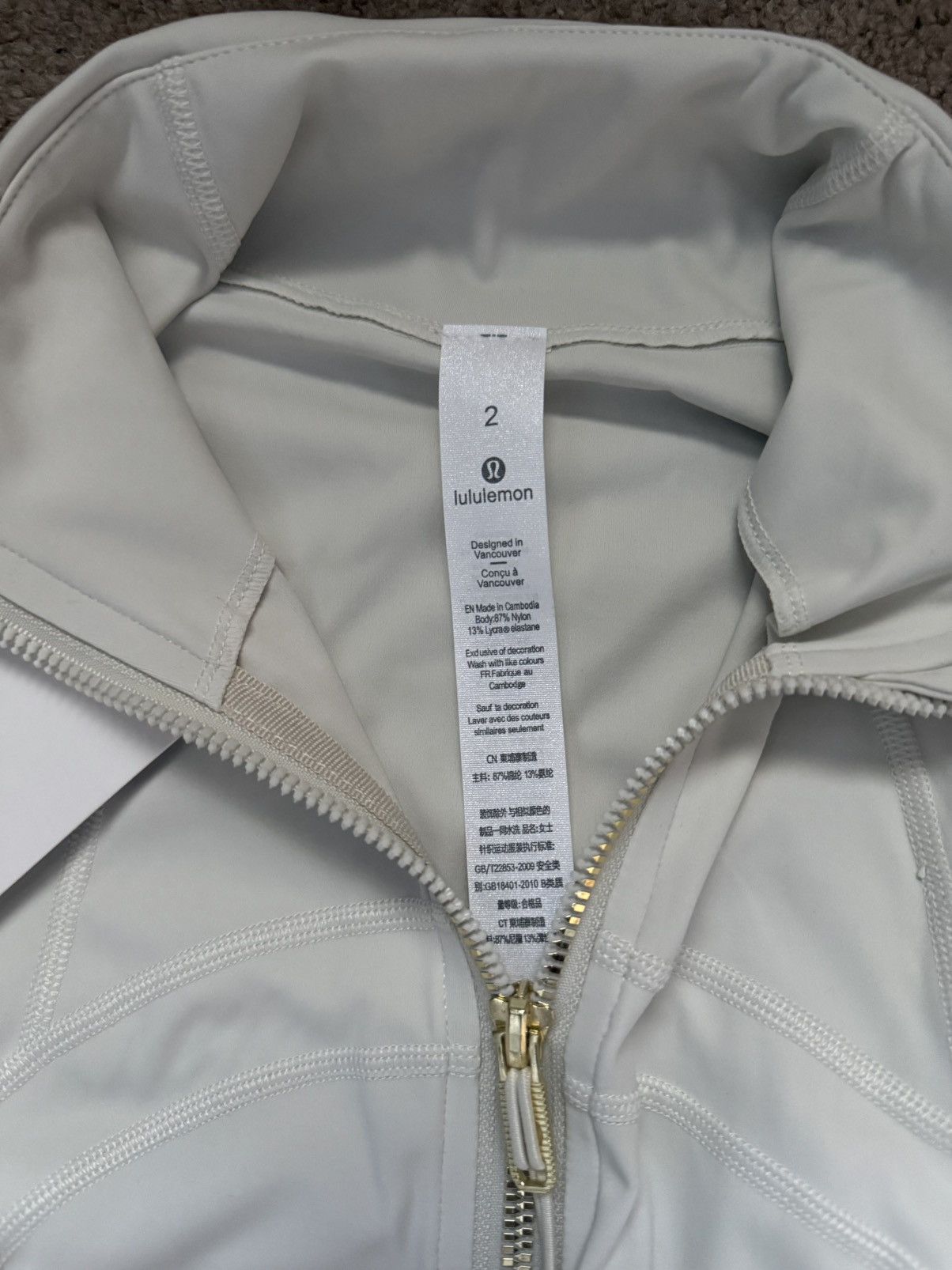 Lululemon Lululemon Define Jacket White and Gold Size XS / US 0-2 / IT 36-38 - 3 Thumbnail