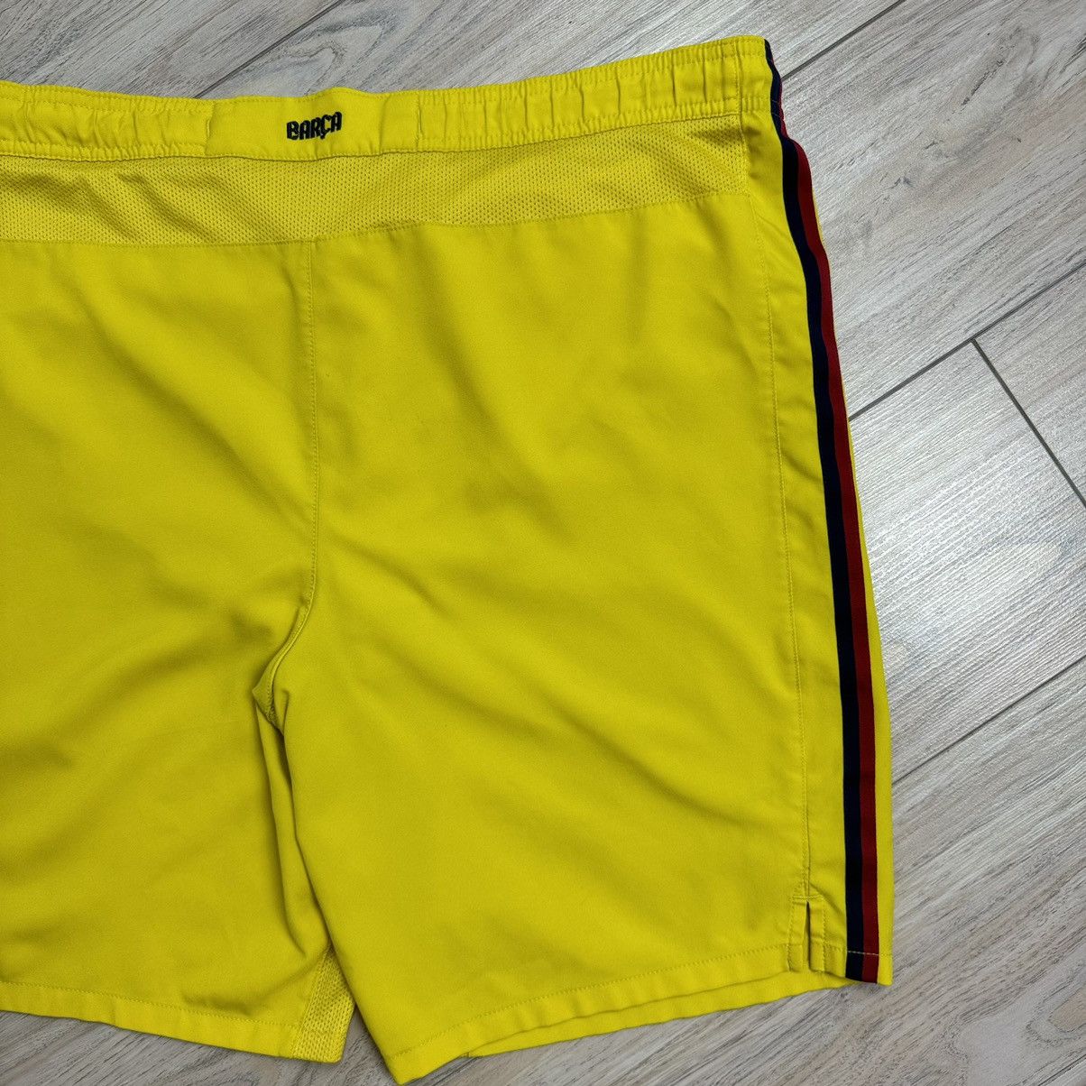 Nike Nike FC Barcelona 2012/2013 Away Football Shorts Size US 34 / EU 50 - 14 Thumbnail