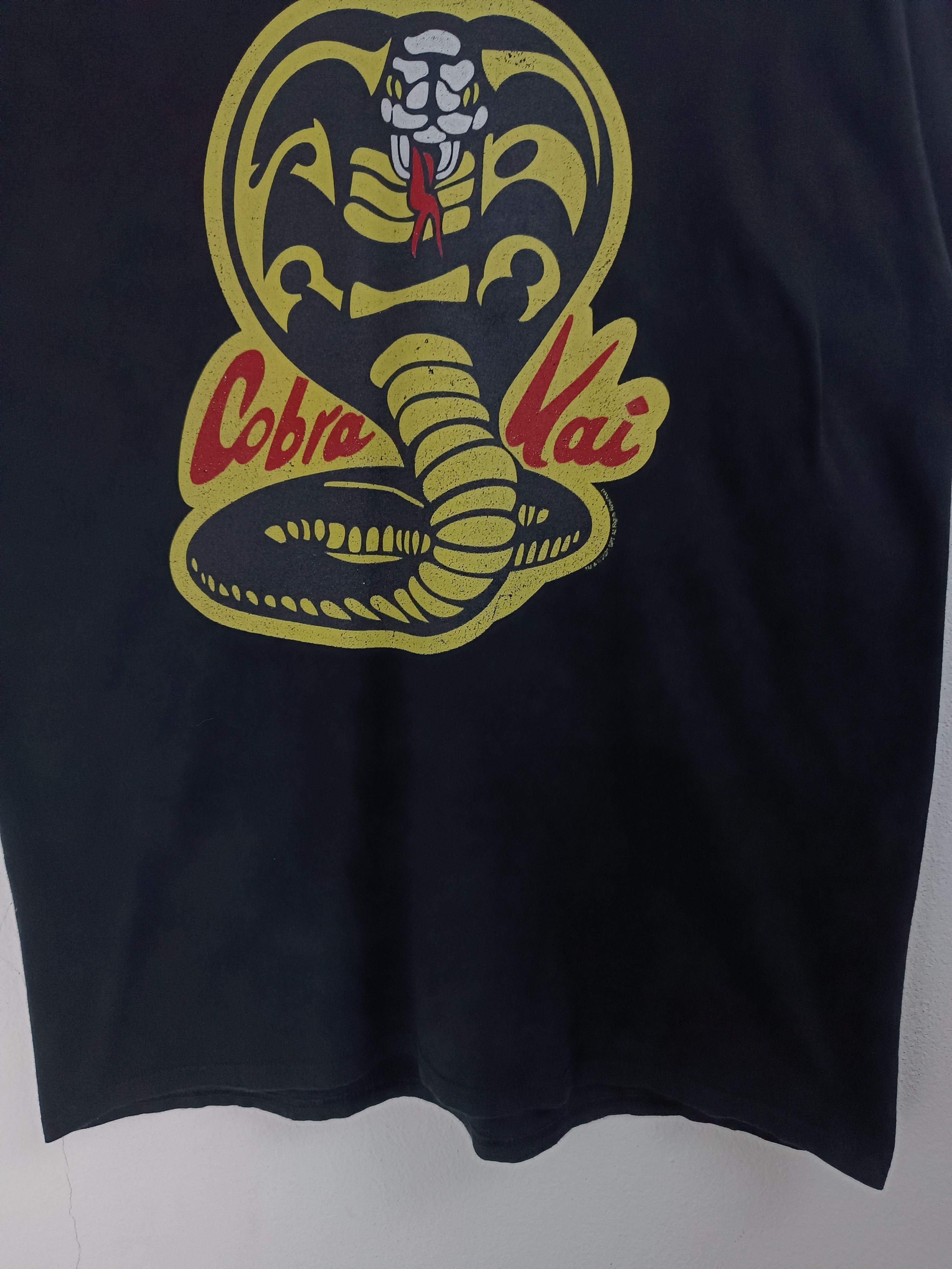 Vintage VINTAGE COBRA KAI THE KARATE KID SERIES MOVIE TEE NETFLIX Size US L / EU 52-54 / 3 - 9 Thumbnail