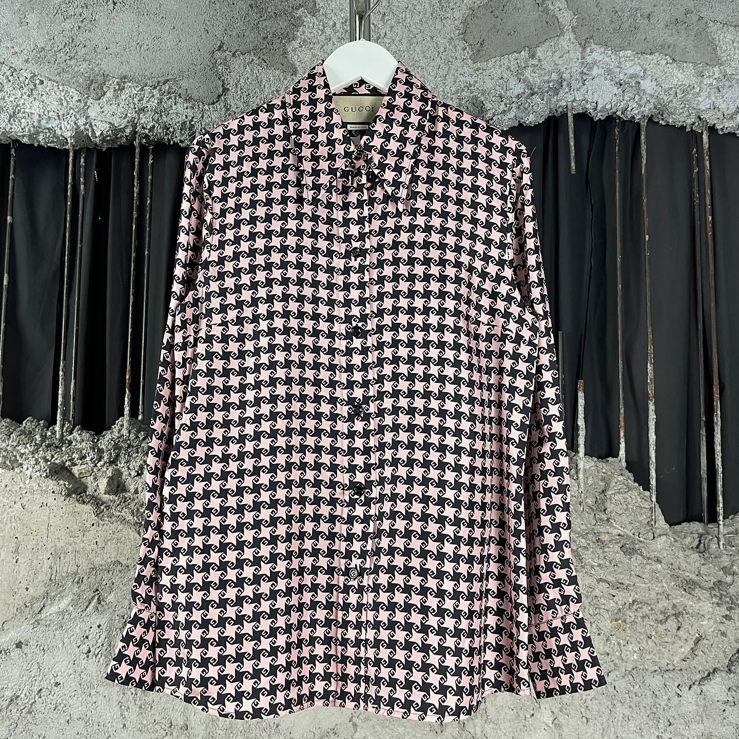 Gucci Gucci GG Pattern Silk Button Up Shirt Size 36 Size XS / US 0-2 / IT 36-38 - 1 Thumbnail