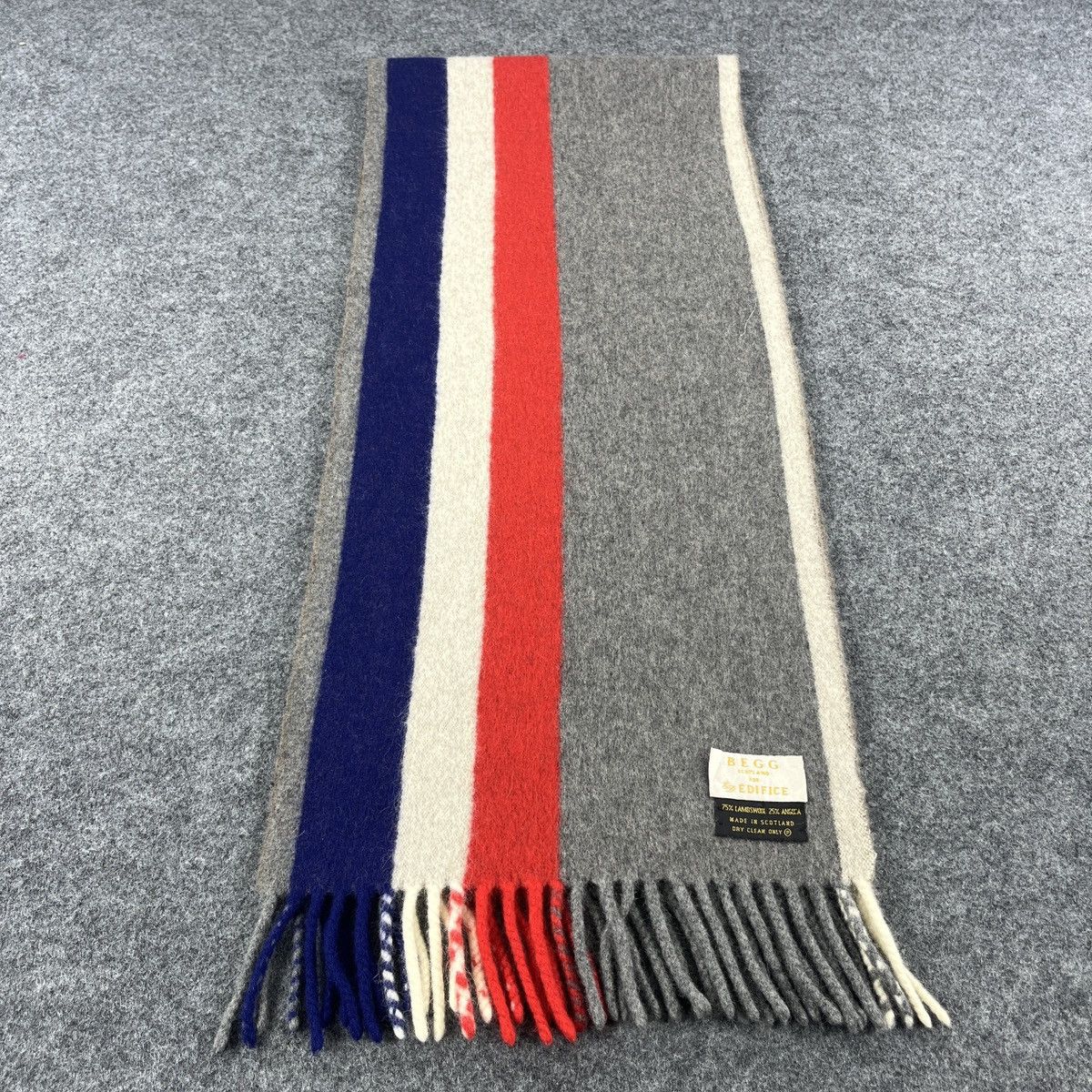 Begg & Co. Scarf / Muffler / Neckwear T1251