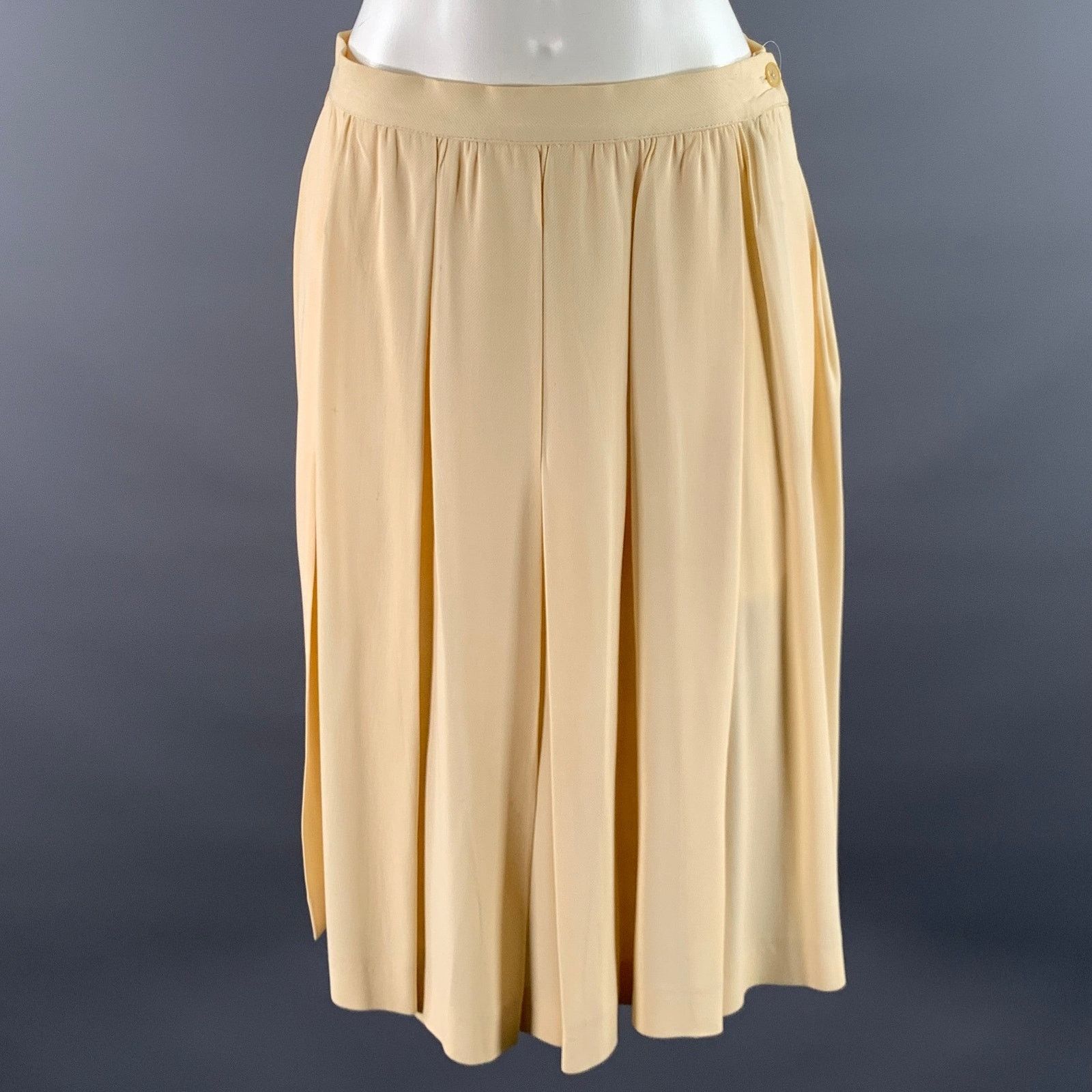 Emporio Armani EMPORIO ARMANI Size M Cream Viscose Blend Pleated Skirt Size 27" / US 4 / IT 40 - 1 Thumbnail