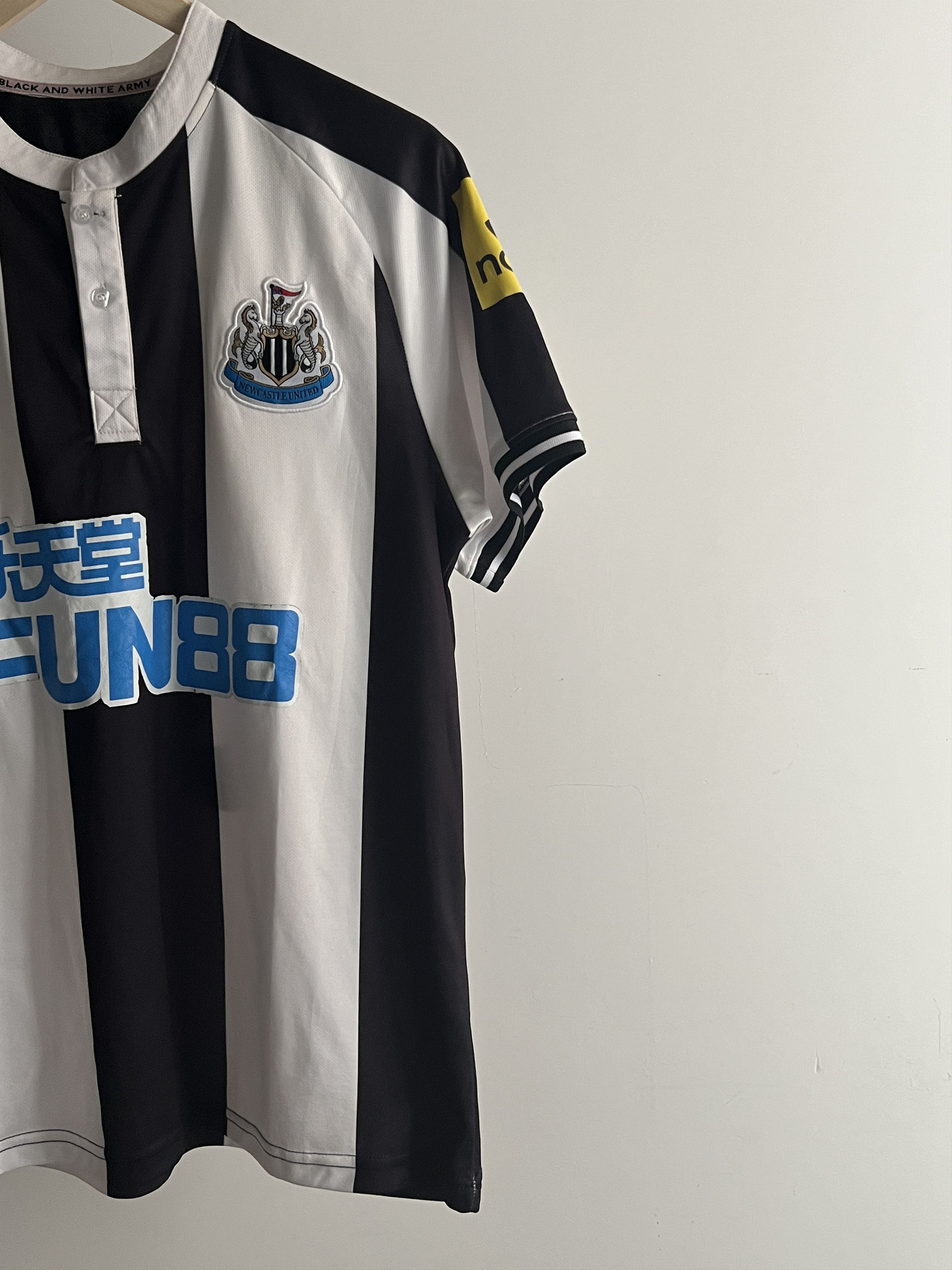 Castore Soccer Jersey Castore Newcastle United Murfy Jacob Football Size US L / EU 52-54 / 3 - 2 Thumbnail