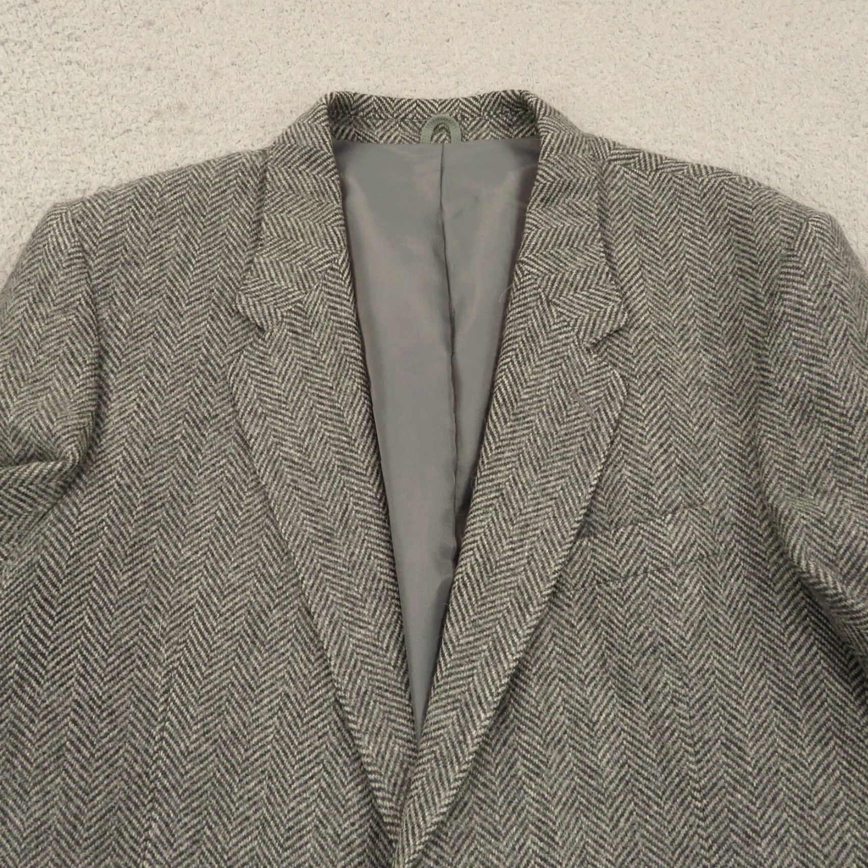 Vintage VINTAGE Bunratty Tweed Sport Coat 42R Irish Wool Herringbone Grey Jacket Blazer Size 42R - 4 Thumbnail