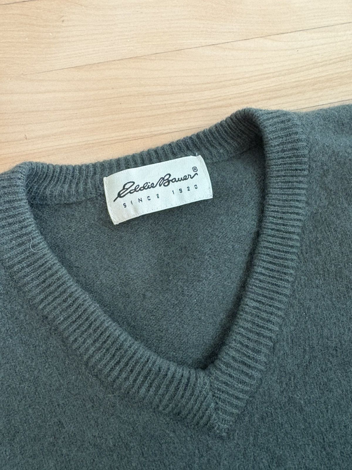 Eddie Bauer Eddie Bauer V-Neck Sweater Size US M / EU 48-50 / 2 - 3 Thumbnail