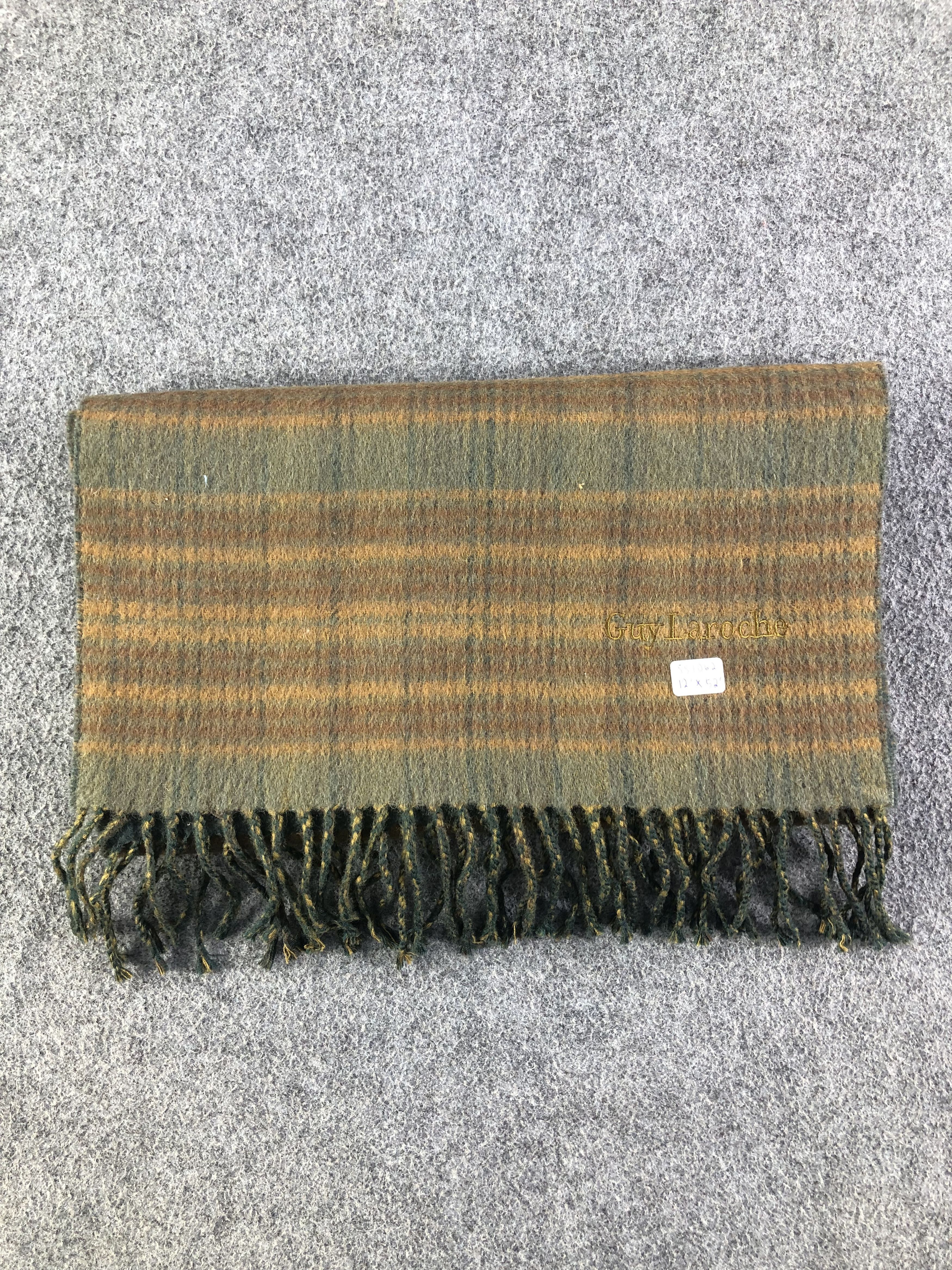 Guy Laroche Guy Laroche Scarf / Muffler / Neckwear Size ONE SIZE - 6 Thumbnail