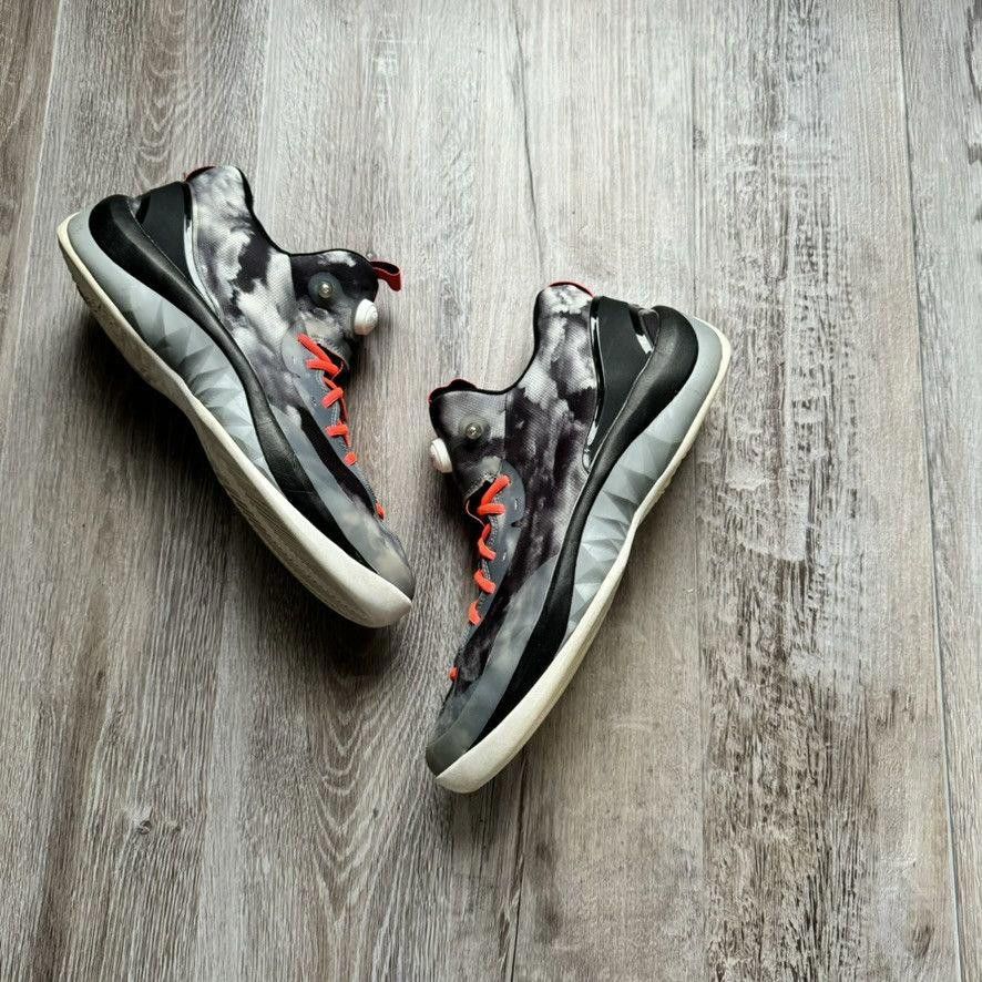 Reebok REEBOK •• ZPump The Pump Rise Cloud (12M) Size US 12 / EU 45 - 9 Thumbnail
