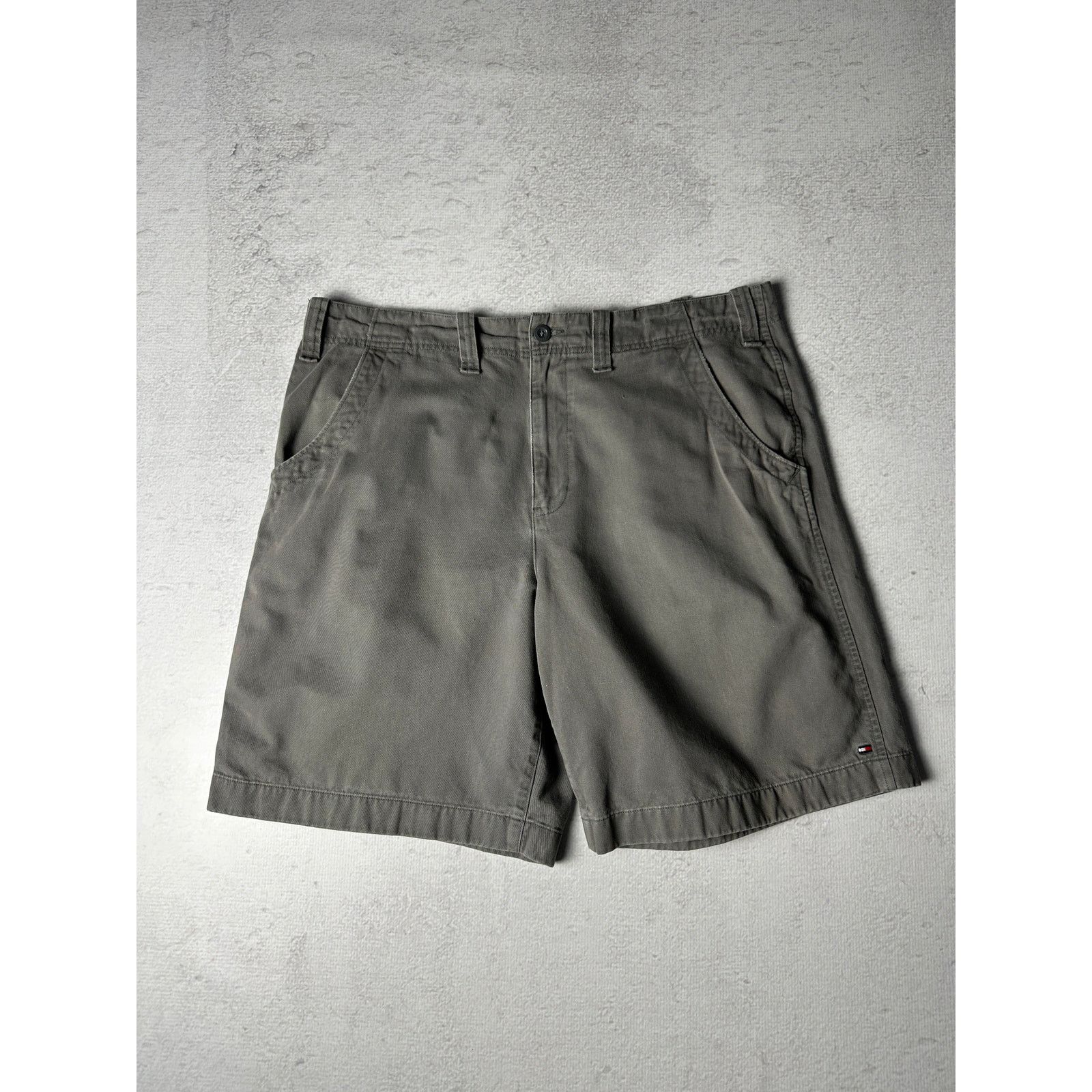 Tommy Hilfiger Vintage Tommy Hilfiger Chino Shorts For Men - 40 Size Size US 40 / EU 56 - 1 Thumbnail