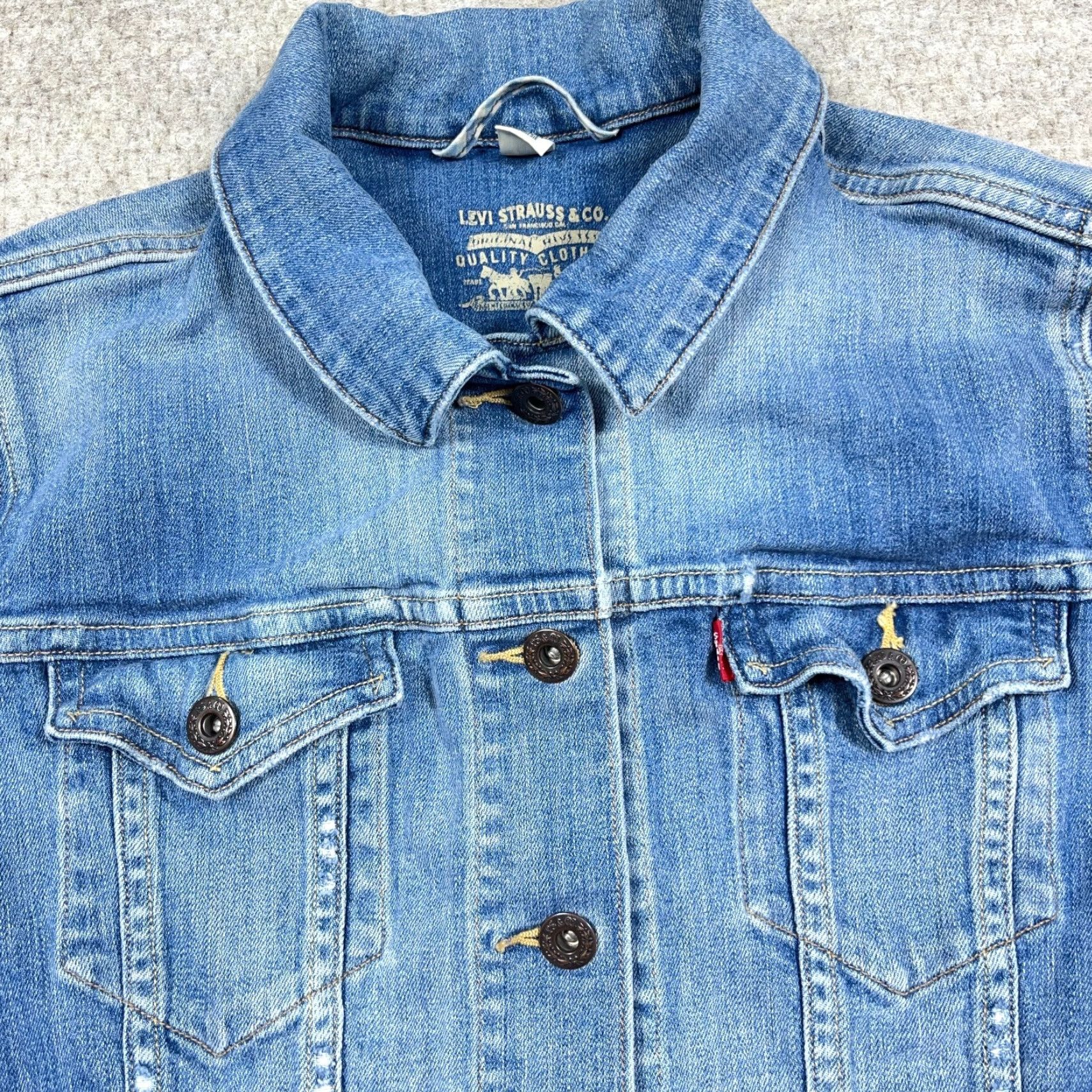 Levi's VINTAGE Levi's denim jacket Womens Medium Blue Jean Med Wash Trucker Retro Faded Ladies B1 Size 32" / US 10 / IT 46 - 3 Thumbnail