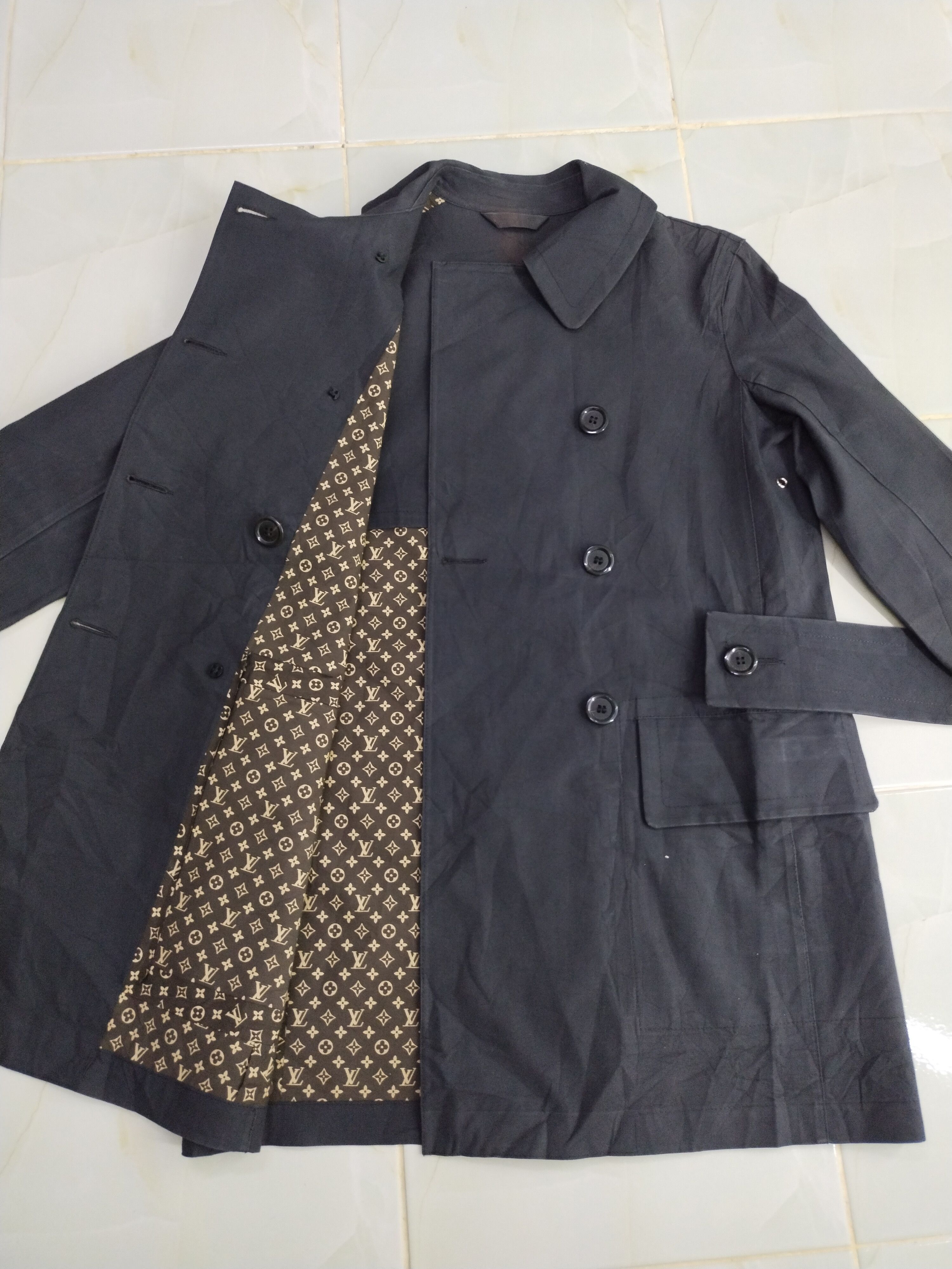 Louis Vuitton A/W 02 Louis Vuitton Mackintosh Trench Coat Ladies Rare Size S / US 4 / IT 40 - 2 Thumbnail