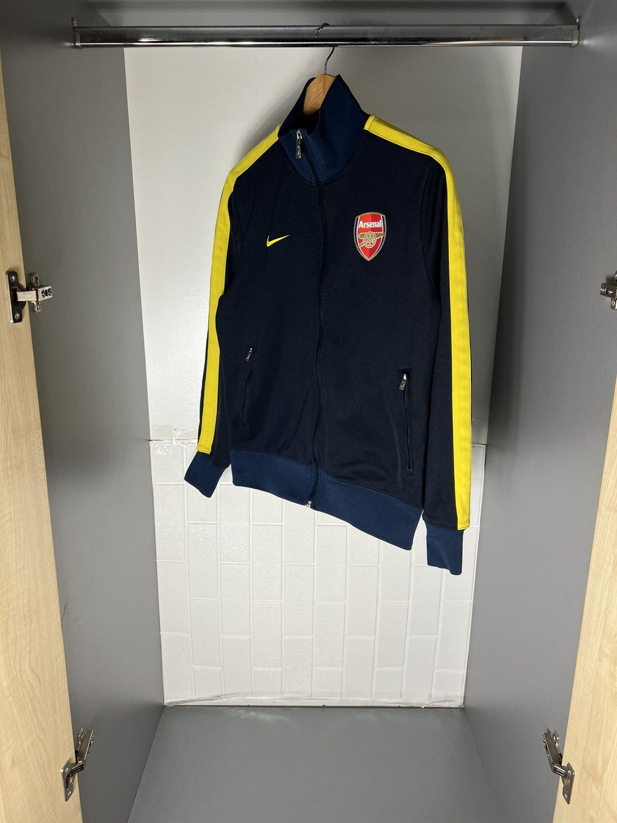 Nike VINTAGE NIKE FC ARSENAL LONDON ENGLAND SOCCER JERSEY Y2K 90s Size US M / EU 48-50 / 2 - 6 Thumbnail