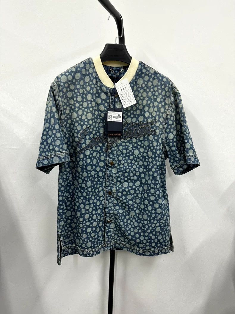 Louis Vuitton Louis Vuitton SS23 Polka-Dot Logo Print Short Sleeve Shirt Size US S / EU 44-46 / 1 - 1 Thumbnail