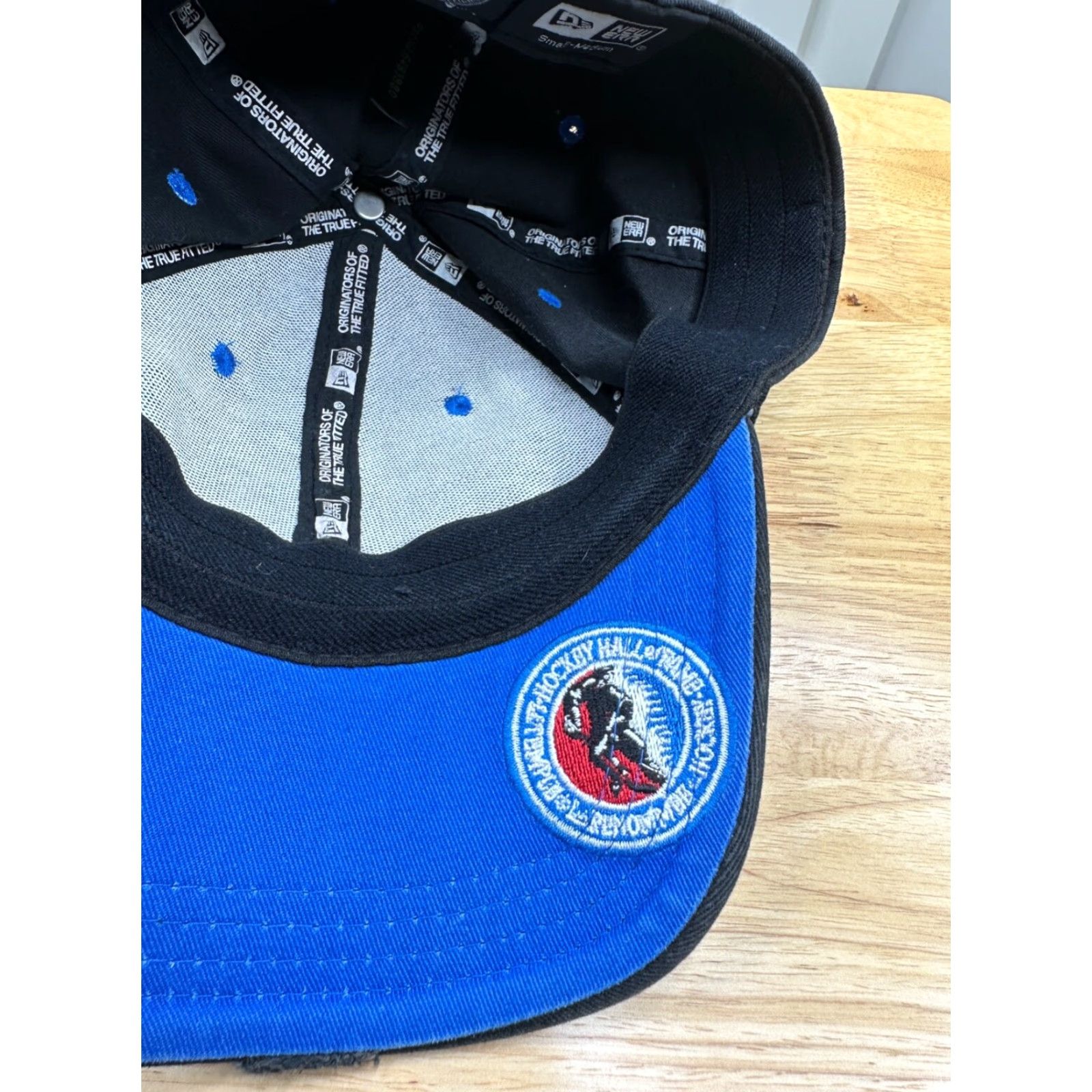 New Era Hockey Hall Of Fame Hat Cap Mens Medium Black Flex Lightweight Casual Adults Size ONE SIZE - 5 Thumbnail
