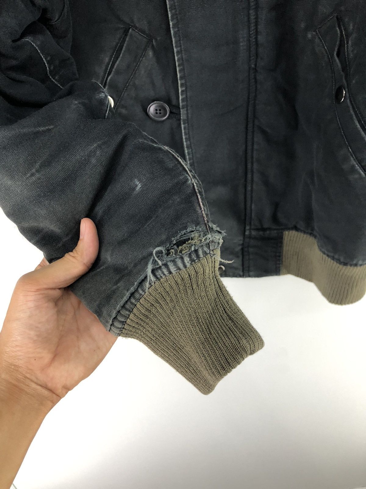 Avirex Vintage Avirex Extreme Cold Weather Distressed Bomber Jacket Size US S / EU 44-46 / 1 - 13 Thumbnail