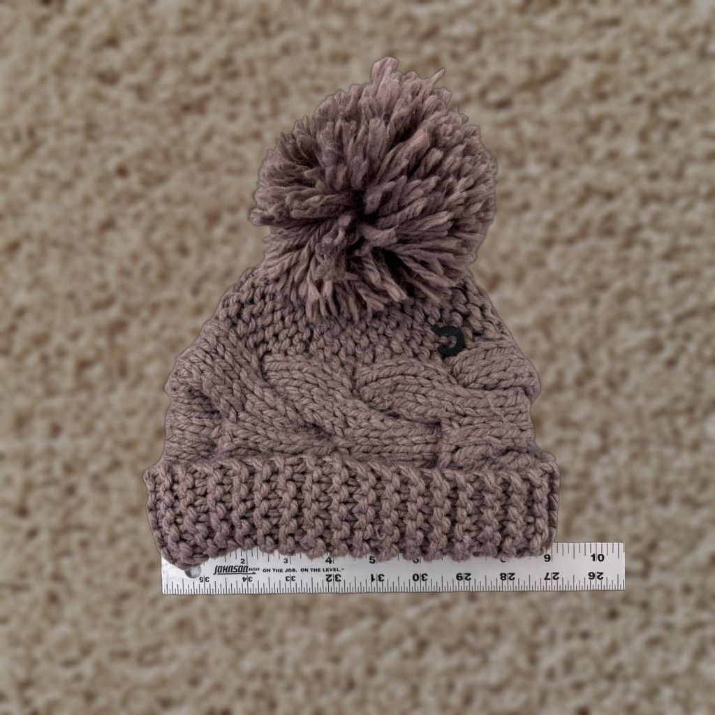 Vintage David and Young Beanie Toque Womens One Size Purple Knit 100% Acrylic Ski Pom Hat Beanie Womens Purple Knit 100% Acrylic Winter Ski Size ONE SIZE - 1 Thumbnail