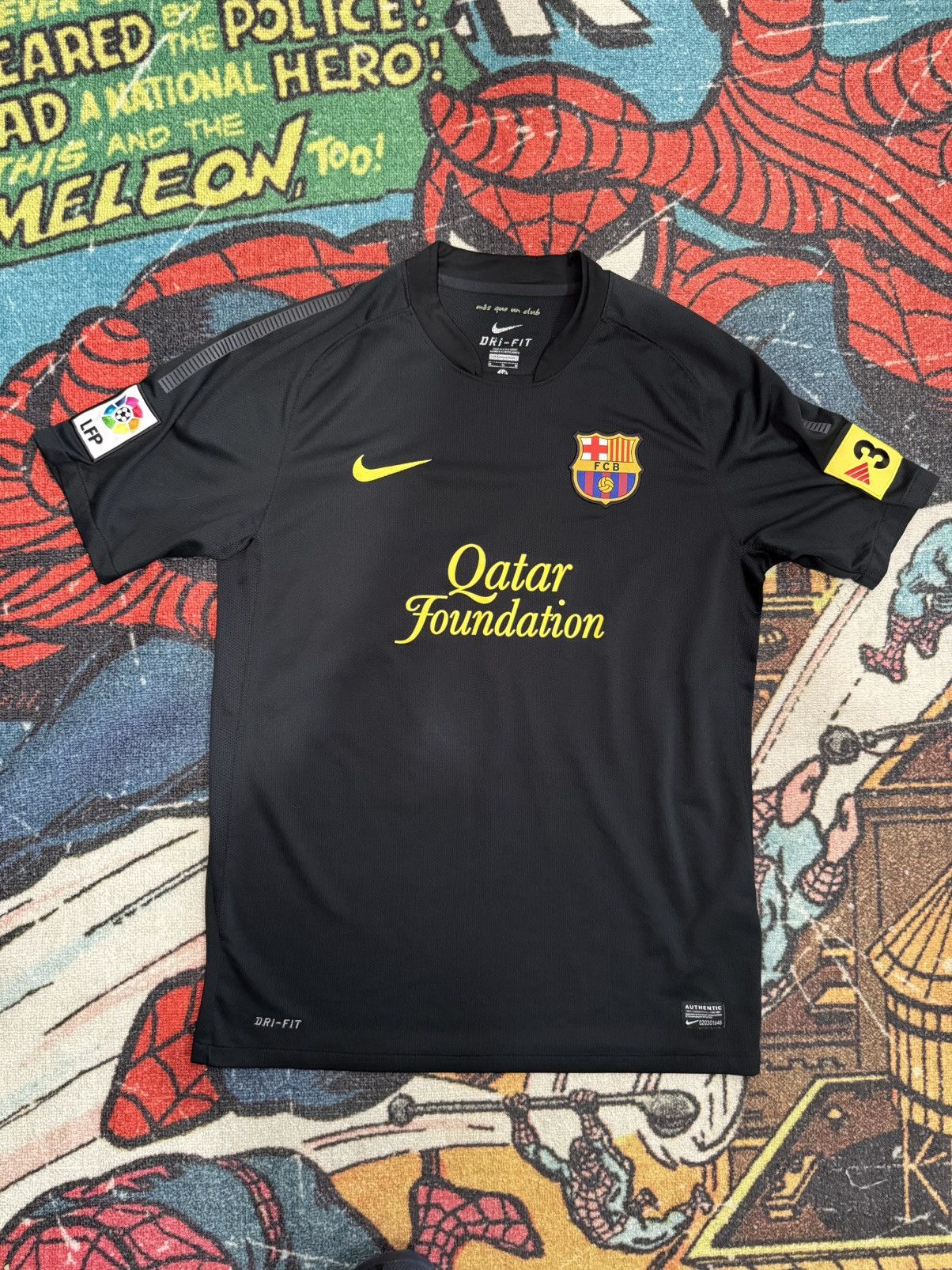 Nike Barcelona 2011/12 fabregas #4 away jersey Size US M / EU 48-50 / 2 - 9 Thumbnail