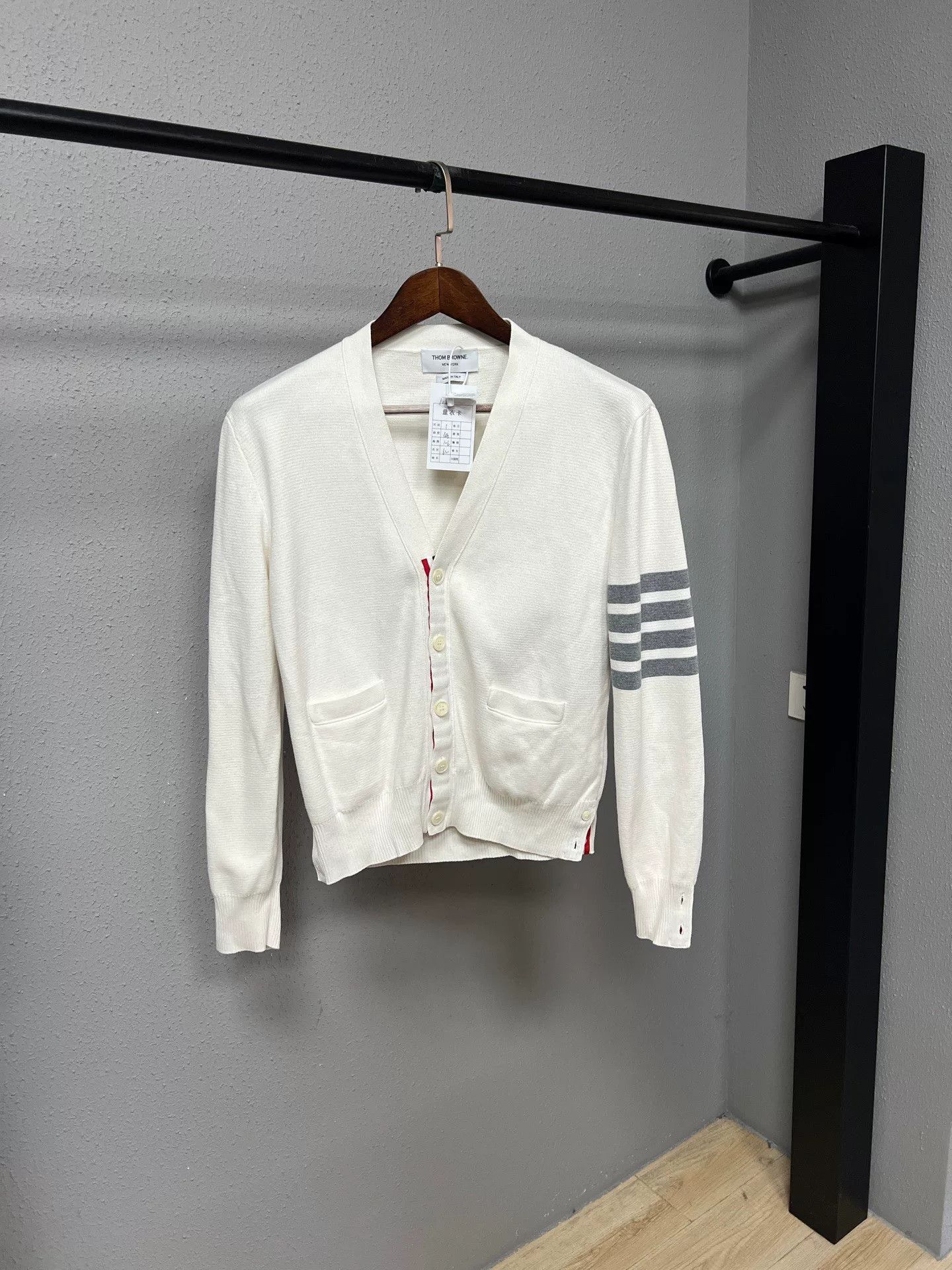 Thom Browne thom browne white gray striped cardigan Size US S / EU 44-46 / 1 - 1 Thumbnail