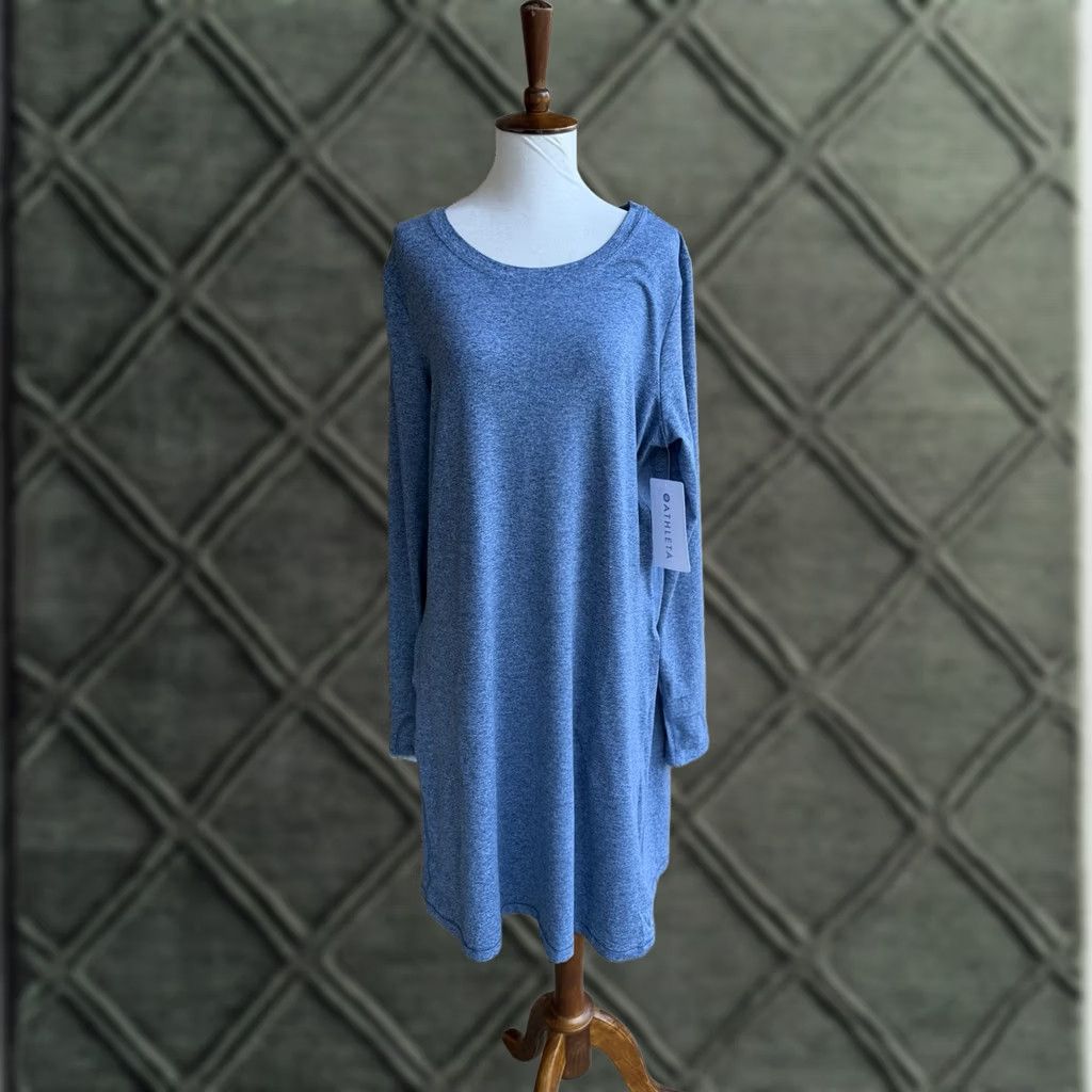 Athleta Athleta Dress Blue Heather Uptempo Shirt L Long Sleeve Crew Neck Pockets Size L / US 10 / IT 46 - 1 Thumbnail