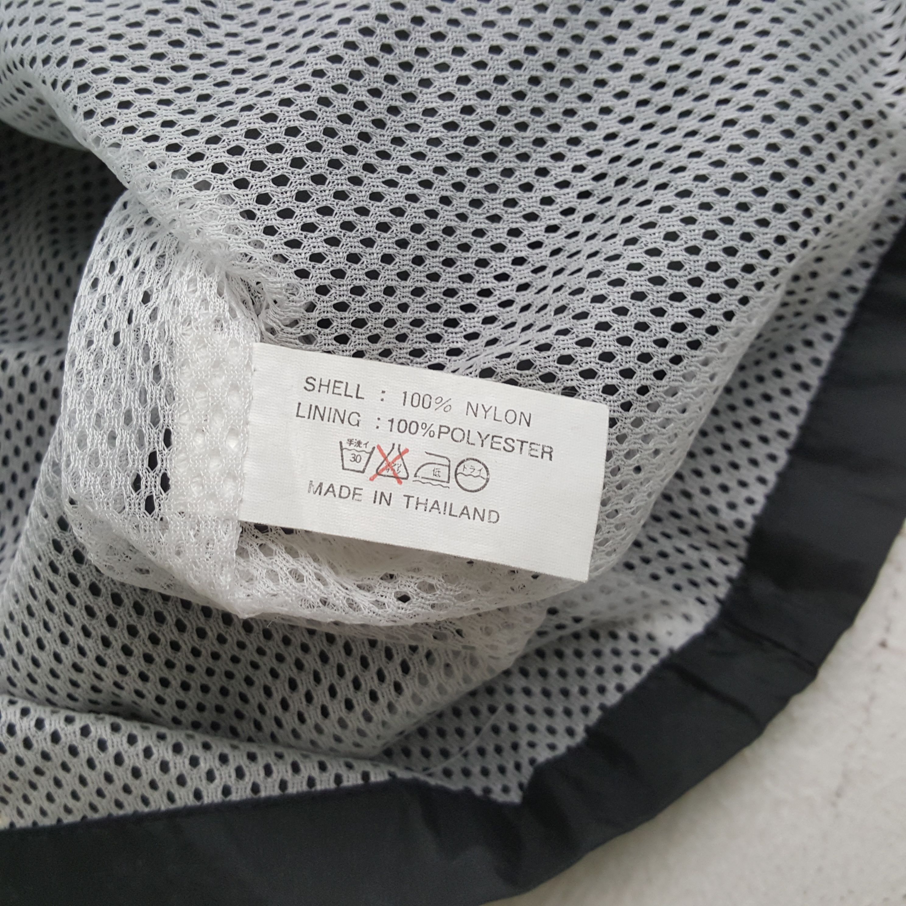 Adidas Adidas Sportswear Style Windbreaker Jacket RR2 Size US XL / EU 56 / 4 - 8 Thumbnail