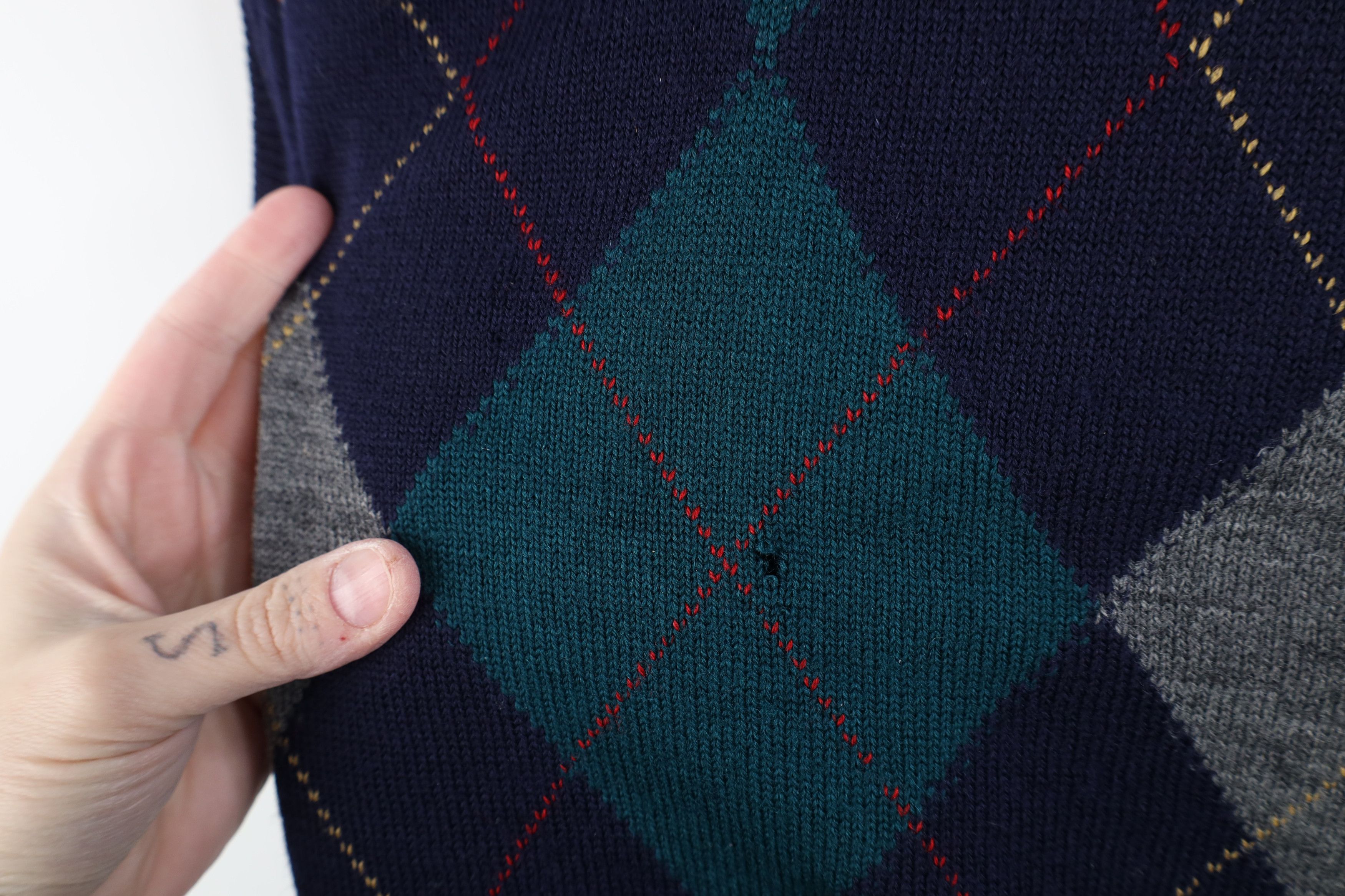 Vintage Vintage 90s Streetwear Wool Knit Argyle Diamond Sweater Vest Size US L / EU 52-54 / 3 - 5 Thumbnail