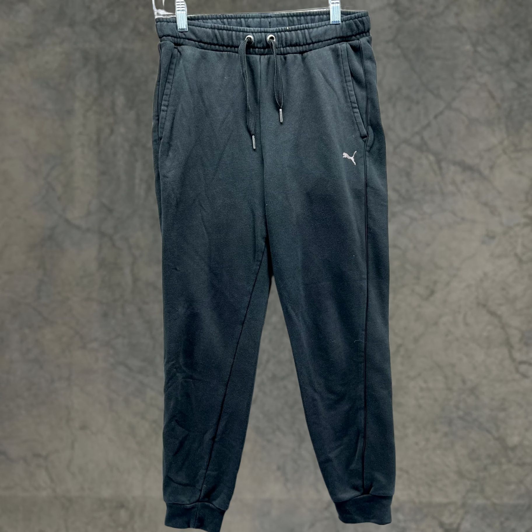 Puma PUMA Sweatpants Mens M Black Fleece Joggers Drawstring Logo Athletic Sportswear Tight Cuffed Pockets Regular Inseam 26 Size US 31 - 1 Thumbnail