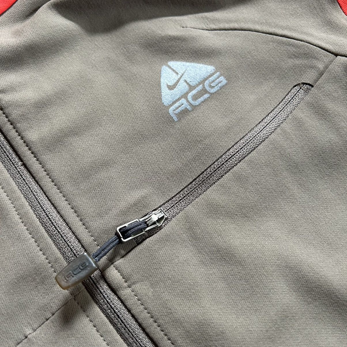 Nike ACG × Vintage 2007 ARTiCULATED STRETCH NYLON TAPED SEAM CHEST YOKE VEST Size M / US 6-8 / IT 42-44 - 9 Thumbnail
