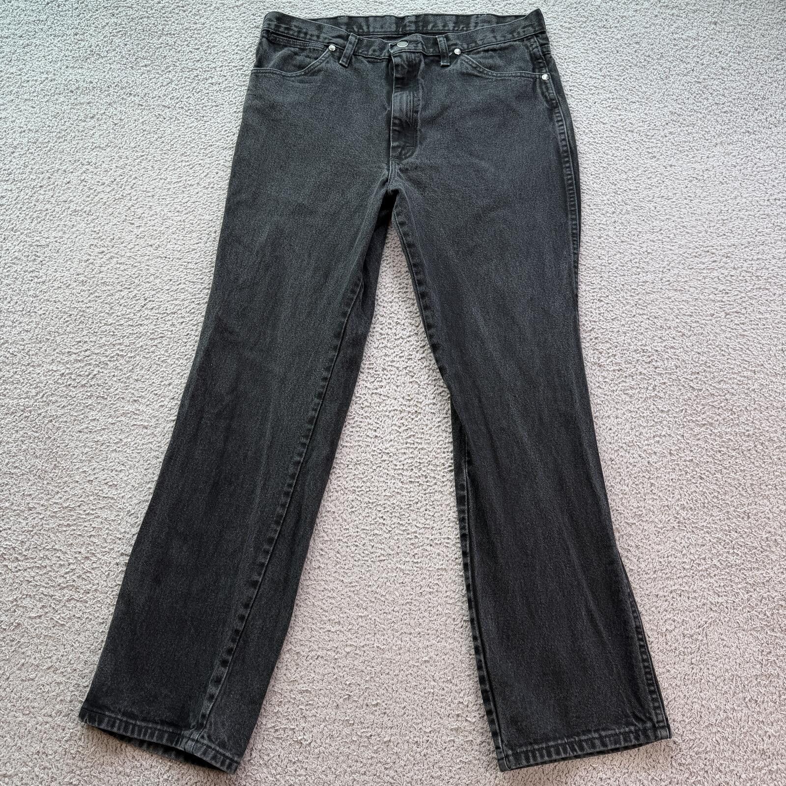 Wrangler Wrangler Black Wash Relaxed Fit Baggy Y2K Skater Jeans 35x32 Size US 35 - 1 Thumbnail