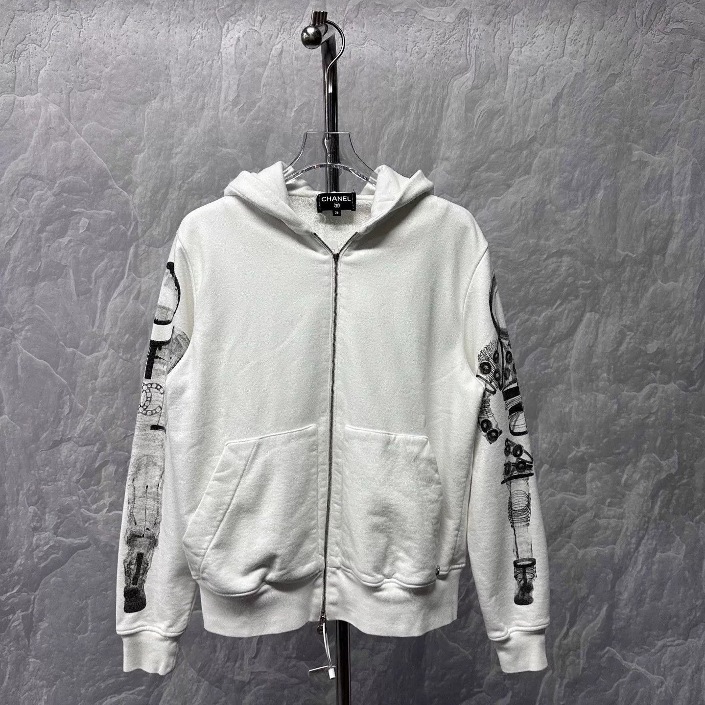 Chanel Chanel Astronaut Print Hooded Jacket Size US S / EU 44-46 / 1 - 1 Thumbnail