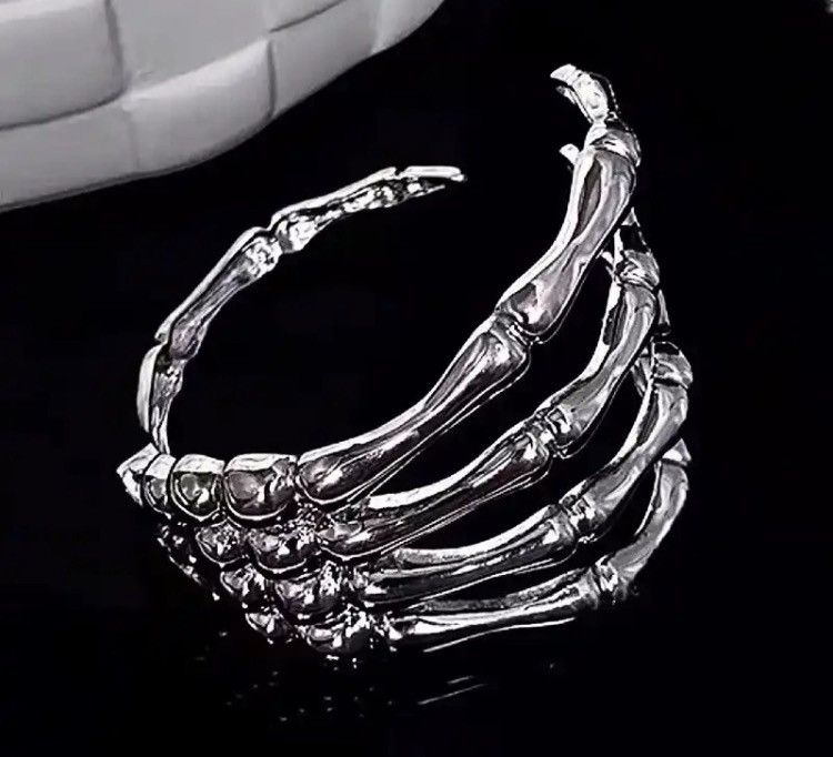 Jewelry Punk Dark Skull Ghost Claw Bracelet Size ONE SIZE - 1 Thumbnail