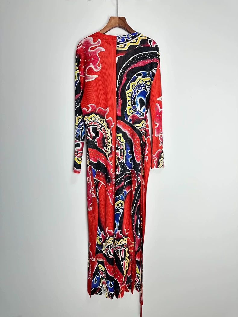 Issey Miyake Issey Miyake A long cardigan with a red mask Size XXL / US 16-18 / IT 52-54 - 2 Thumbnail