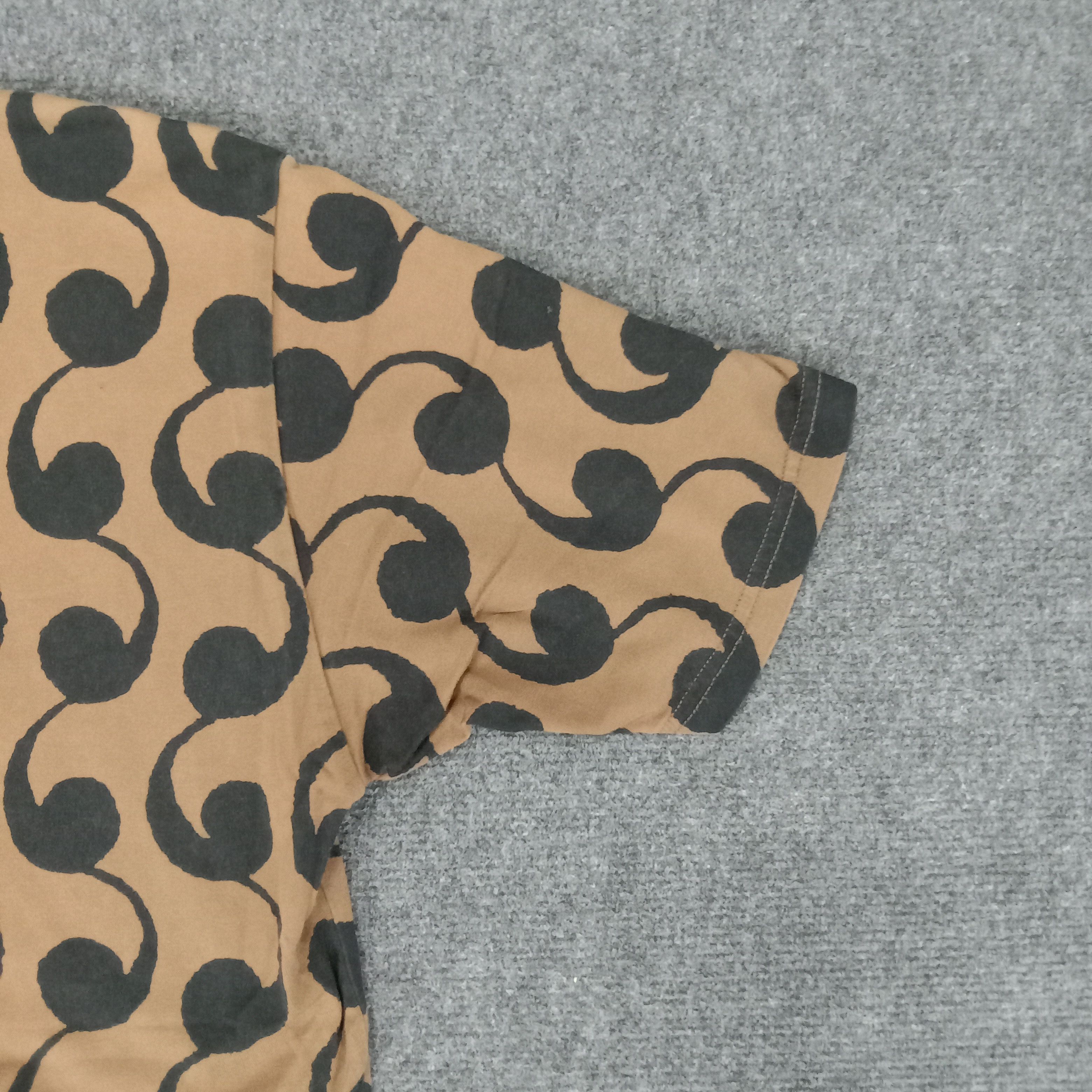 Issey Miyake × Japanese Brand × Vintage Issey Miyake Men Japanese Designer Tshirt Size US M / EU 48-50 / 2 - 5 Thumbnail