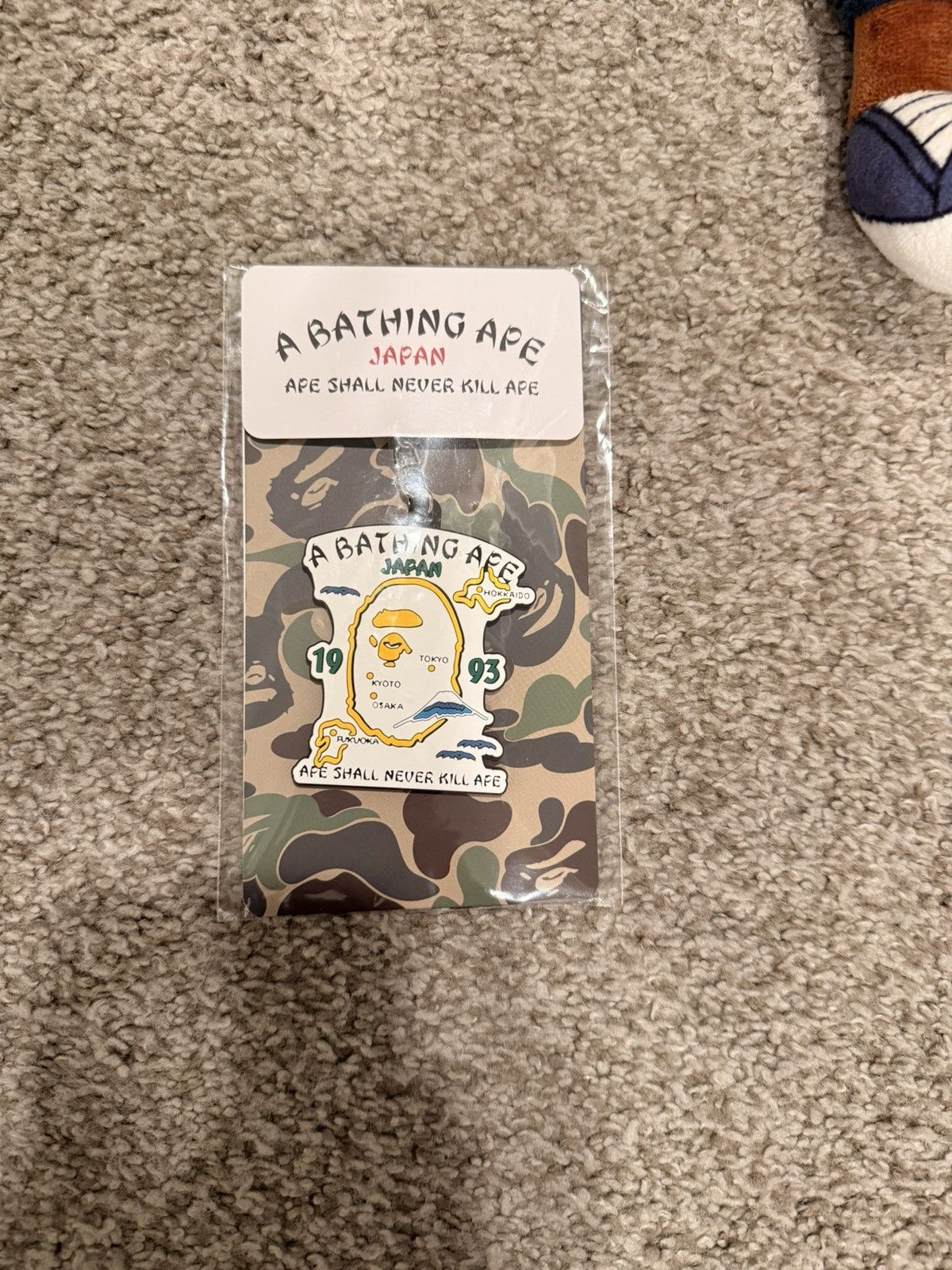Bape BAPE JAPAN SOUVENIR KEYCHAIN Size ONE SIZE - 2 Thumbnail