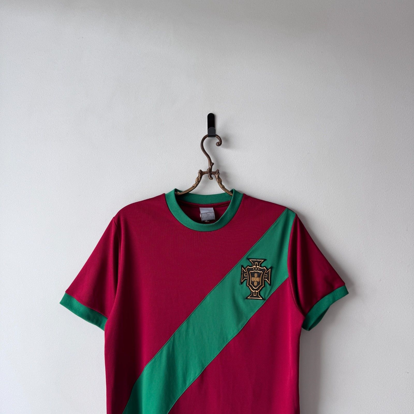 Nike Vintage Nike Cristiano Ronaldo 17 Soccer Jersey Football Size US M / EU 48-50 / 2 - 2 Thumbnail