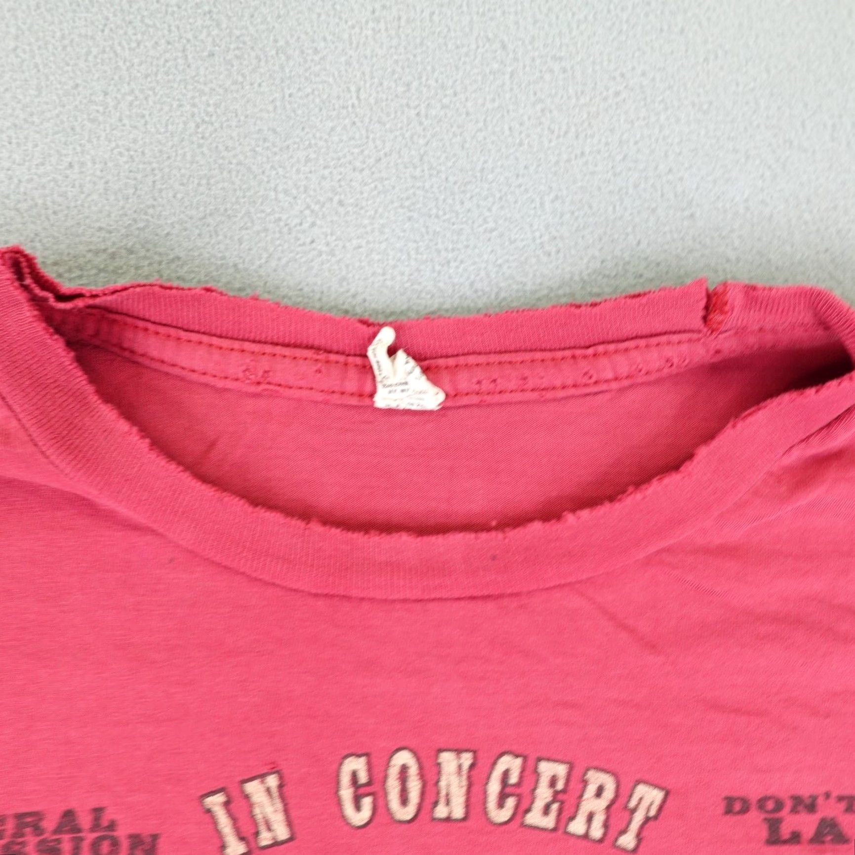 Anvil VINTAGE Willie Nelson Shirt Mens XL Red Graphic Print Country Concert 2011 Santa Rosa Tall Tee Size US XL / EU 56 / 4 - 3 Thumbnail