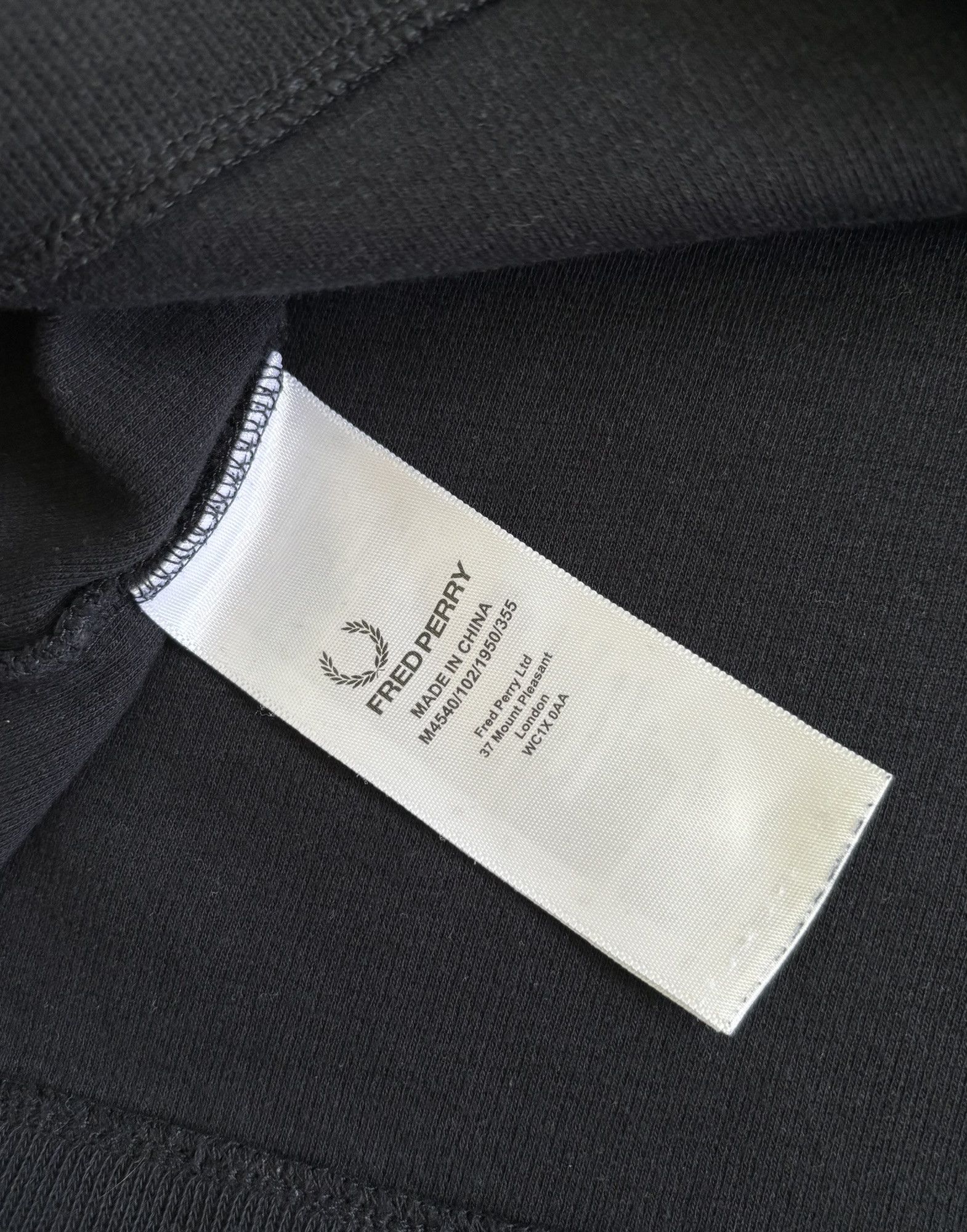 Fred Perry Fred Perry 1/4 zip black sweatshirt medium Size US M / EU 48-50 / 2 - 14 Thumbnail