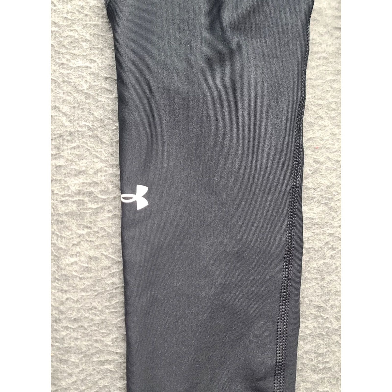 Under Armour Under Armour Compression Leggings Womens XS High Rise Capri HeatGear Gymwear Capri Leggings Slim Black Adults Girls Mens Womens Size 26" / US 2 / IT 38 - 7 Thumbnail