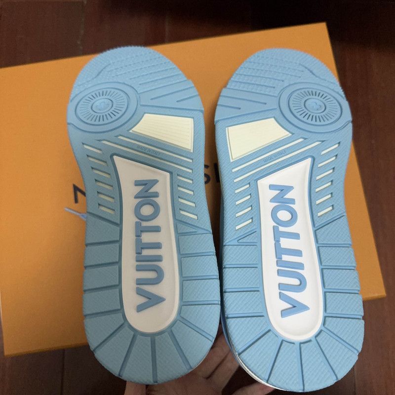 Louis Vuitton Louis Vuitton Blue and White Low-top Trainers -2508 Size US 8 / EU 41 - 4 Thumbnail
