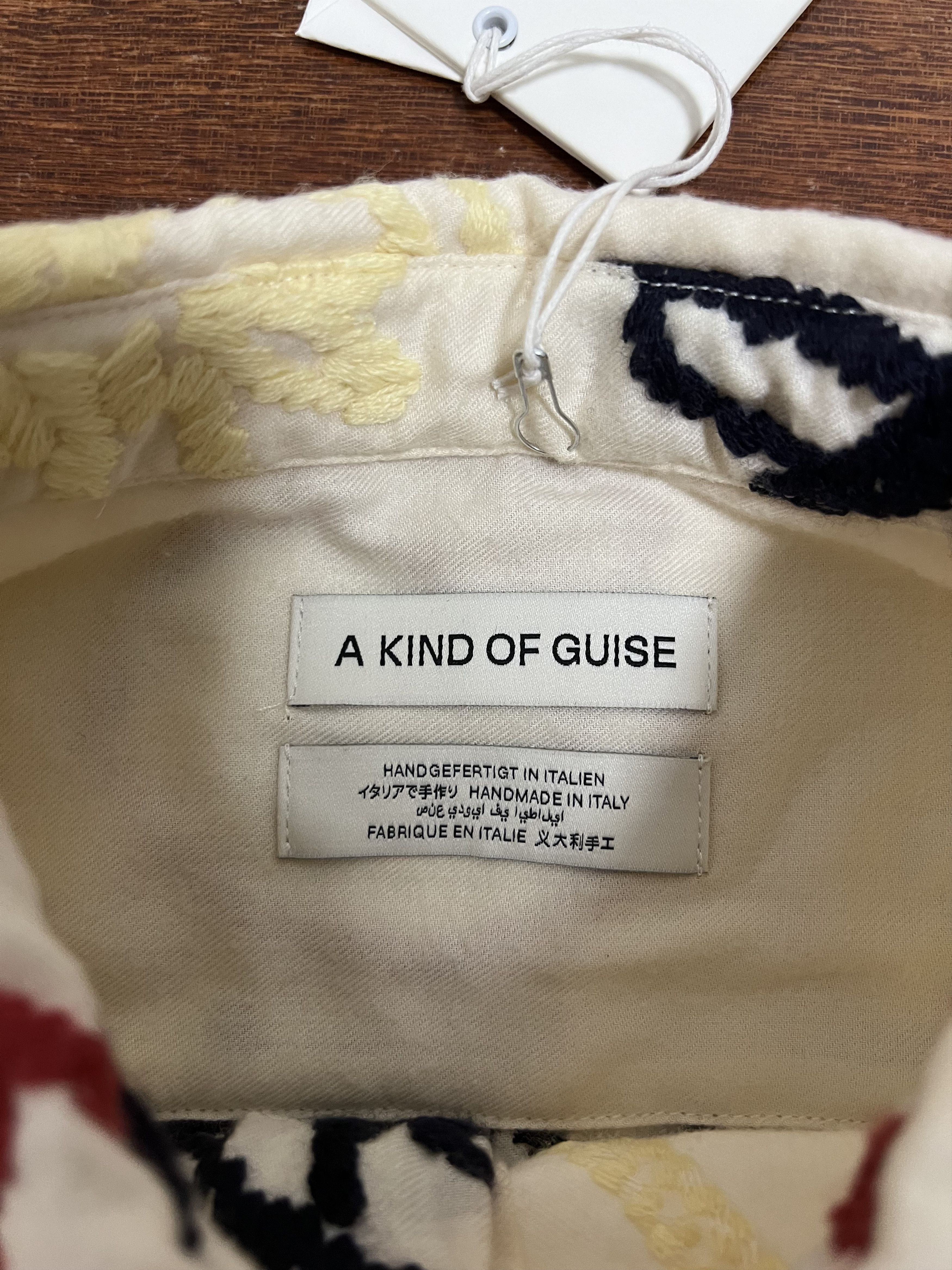 A Kind Of Guise 💚 AW23 A Kind Of Guise Pino Shirt Blooming Embroidery Size US M / EU 48-50 / 2 - 10 Thumbnail